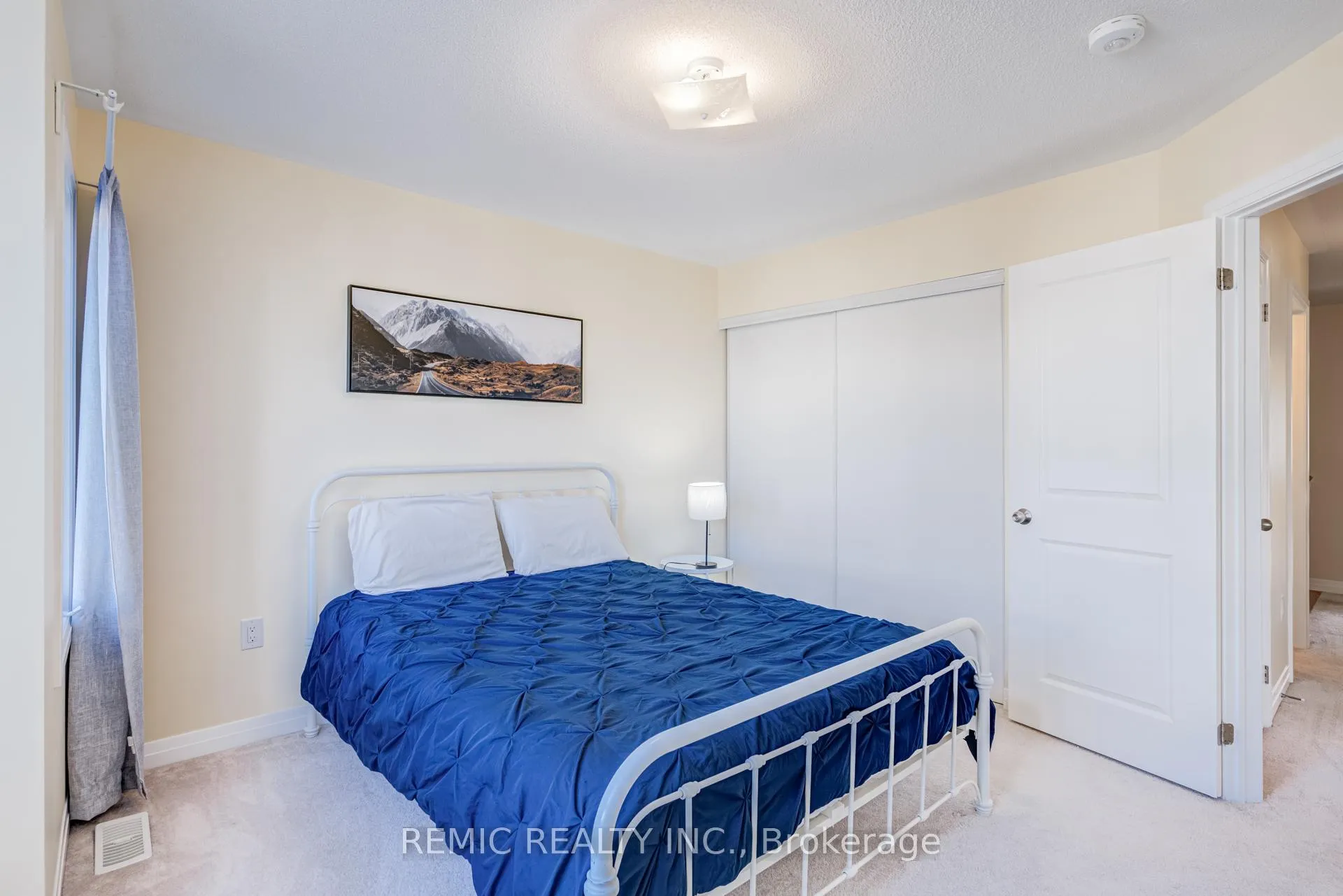 Photo 23 of 36 Sailors Landing, Clarington, Bowmanville — HOMEH