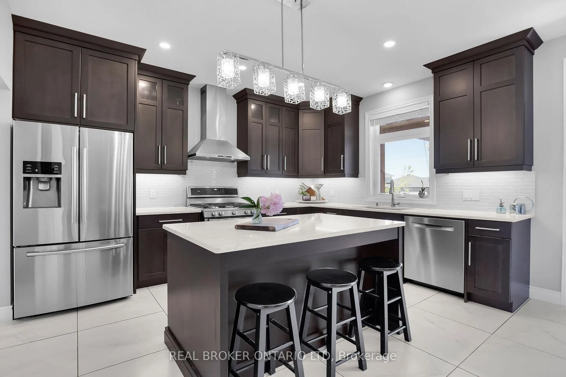 Photo 6 of 27 Glenwood Street, St. Thomas — HOMEH