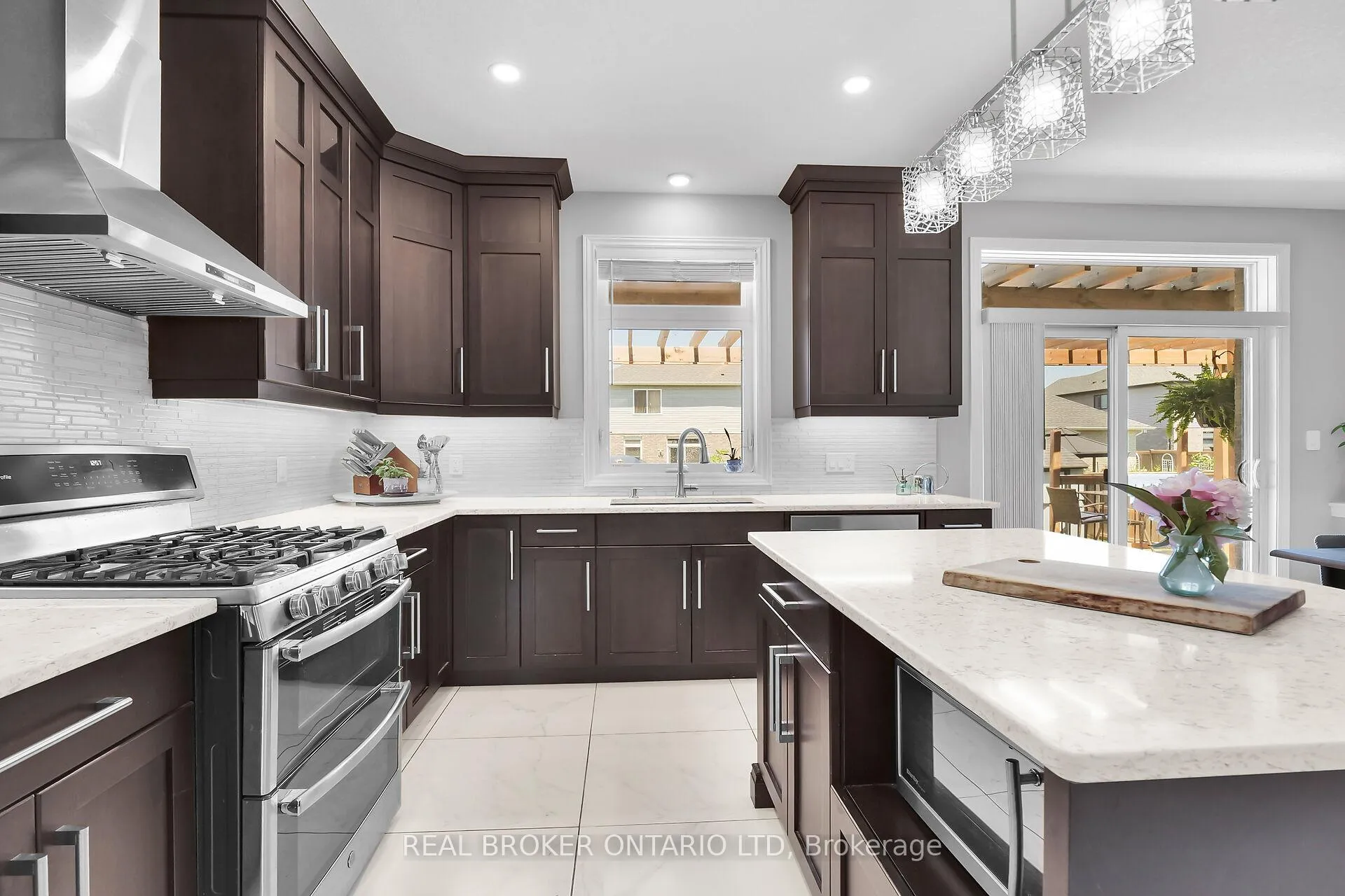 Photo 7 of 27 Glenwood Street, St. Thomas — HOMEH
