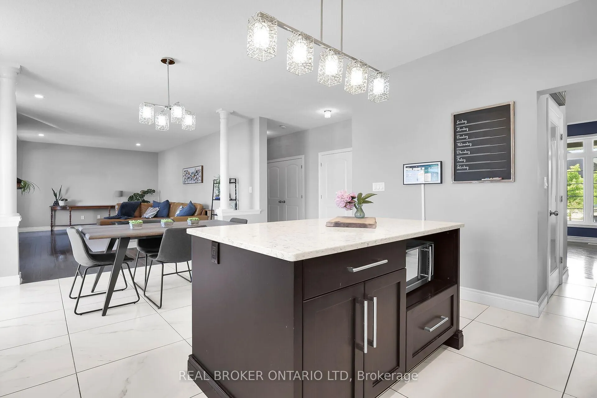 Photo 12 of 27 Glenwood Street, St. Thomas — HOMEH