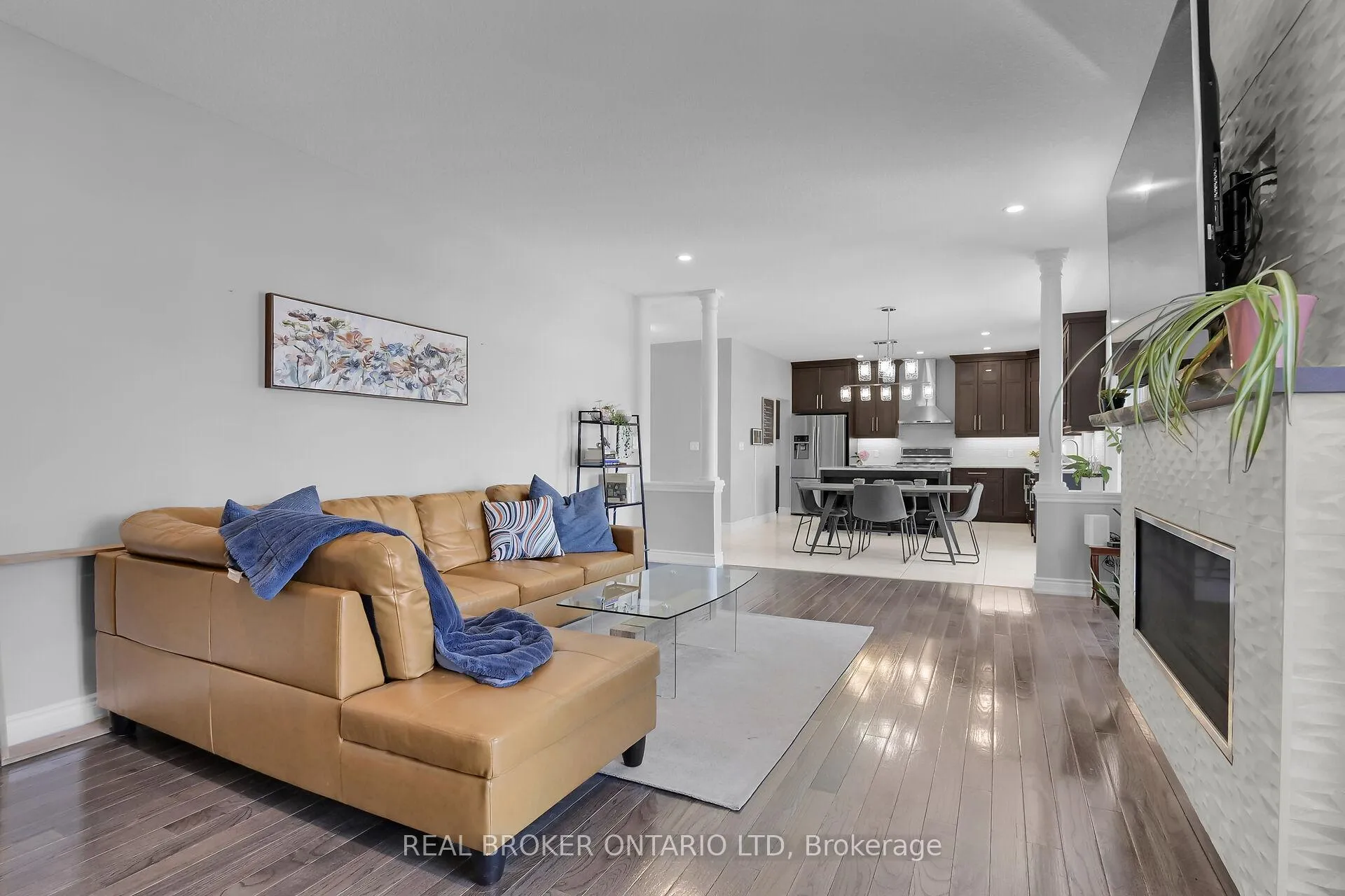 Photo 16 of 27 Glenwood Street, St. Thomas — HOMEH