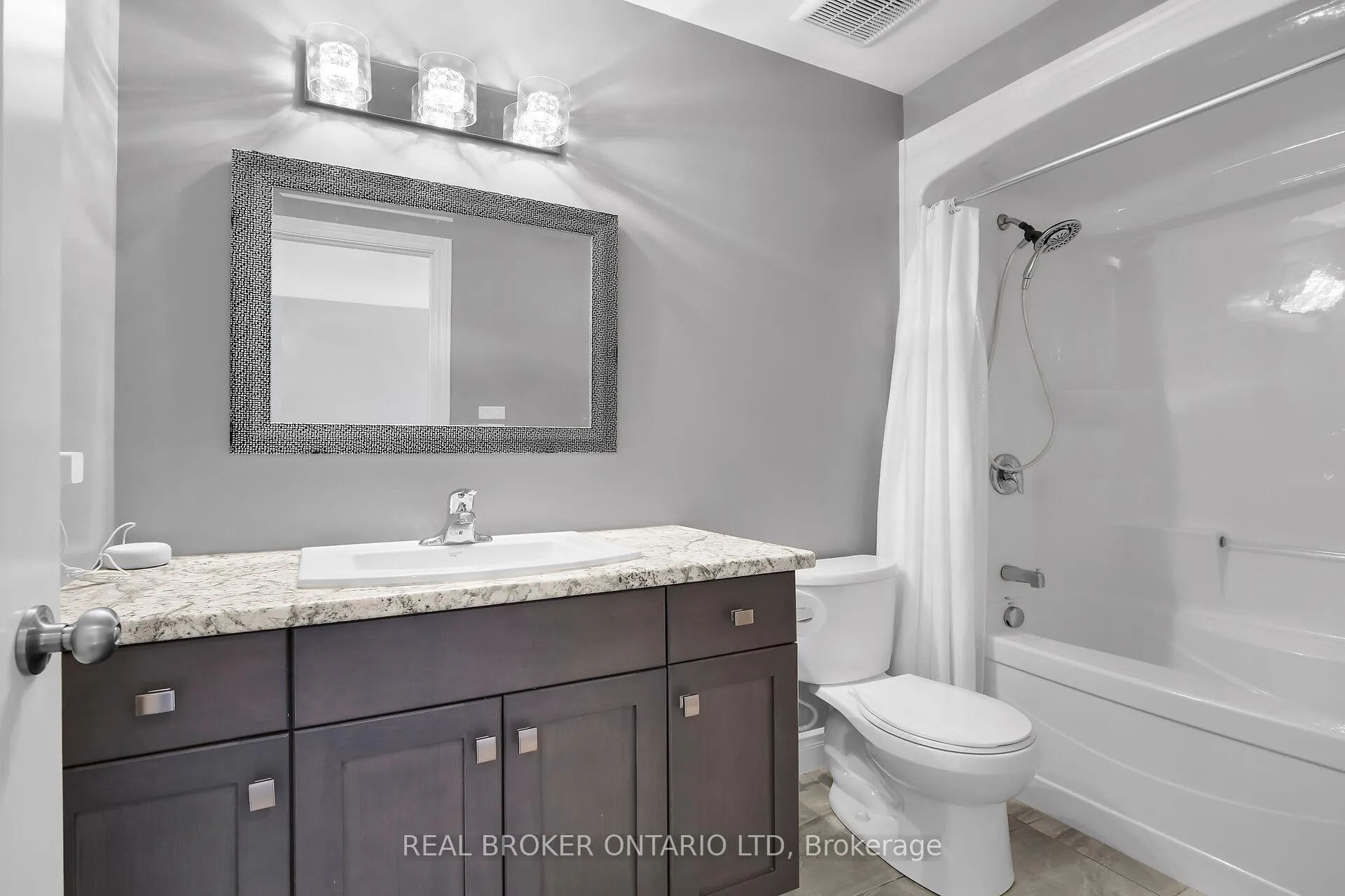 Photo 33 of 27 Glenwood Street, St. Thomas — HOMEH