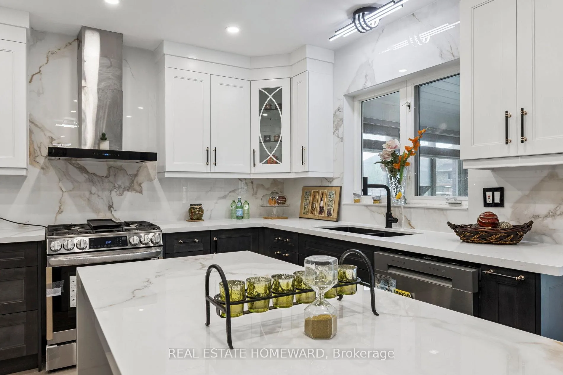 Photo 15 of 1556 Oakburn Street, Pickering, Highbush — HOMEH