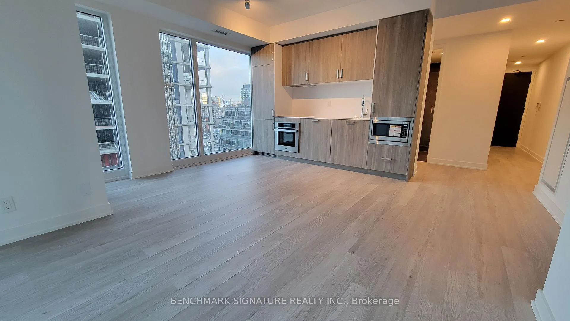 Photo 1 of Unit 1002, 88 Queen Street E, Toronto, Church-Yonge Corridor — HOMEH