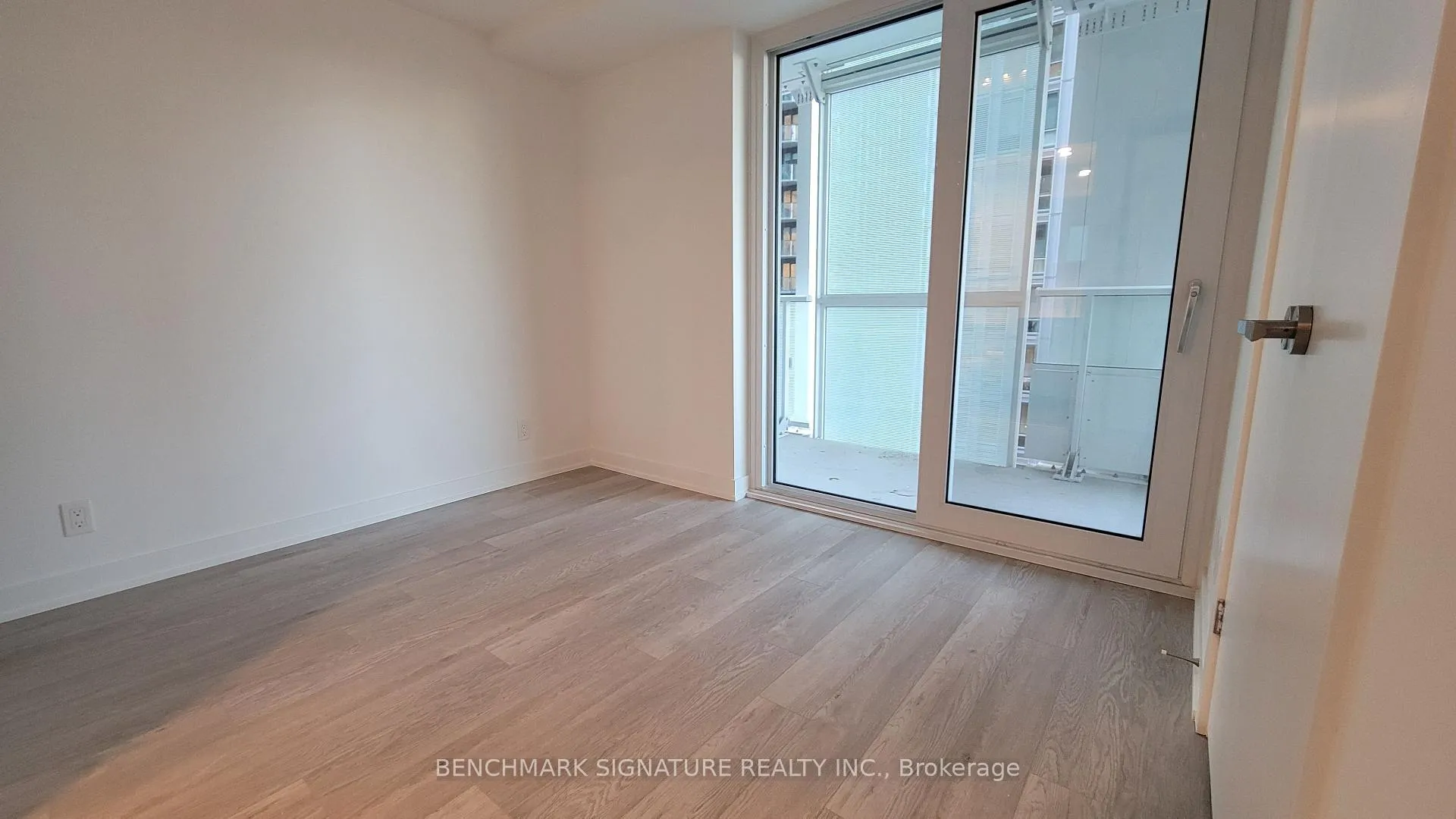 Photo 5 of Unit 1002, 88 Queen Street E, Toronto, Church-Yonge Corridor — HOMEH
