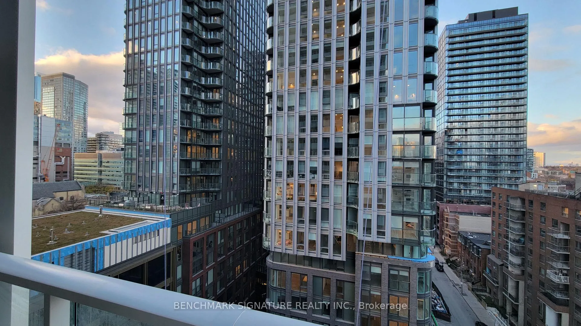 Photo 12 of Unit 1002, 88 Queen Street E, Toronto, Church-Yonge Corridor — HOMEH