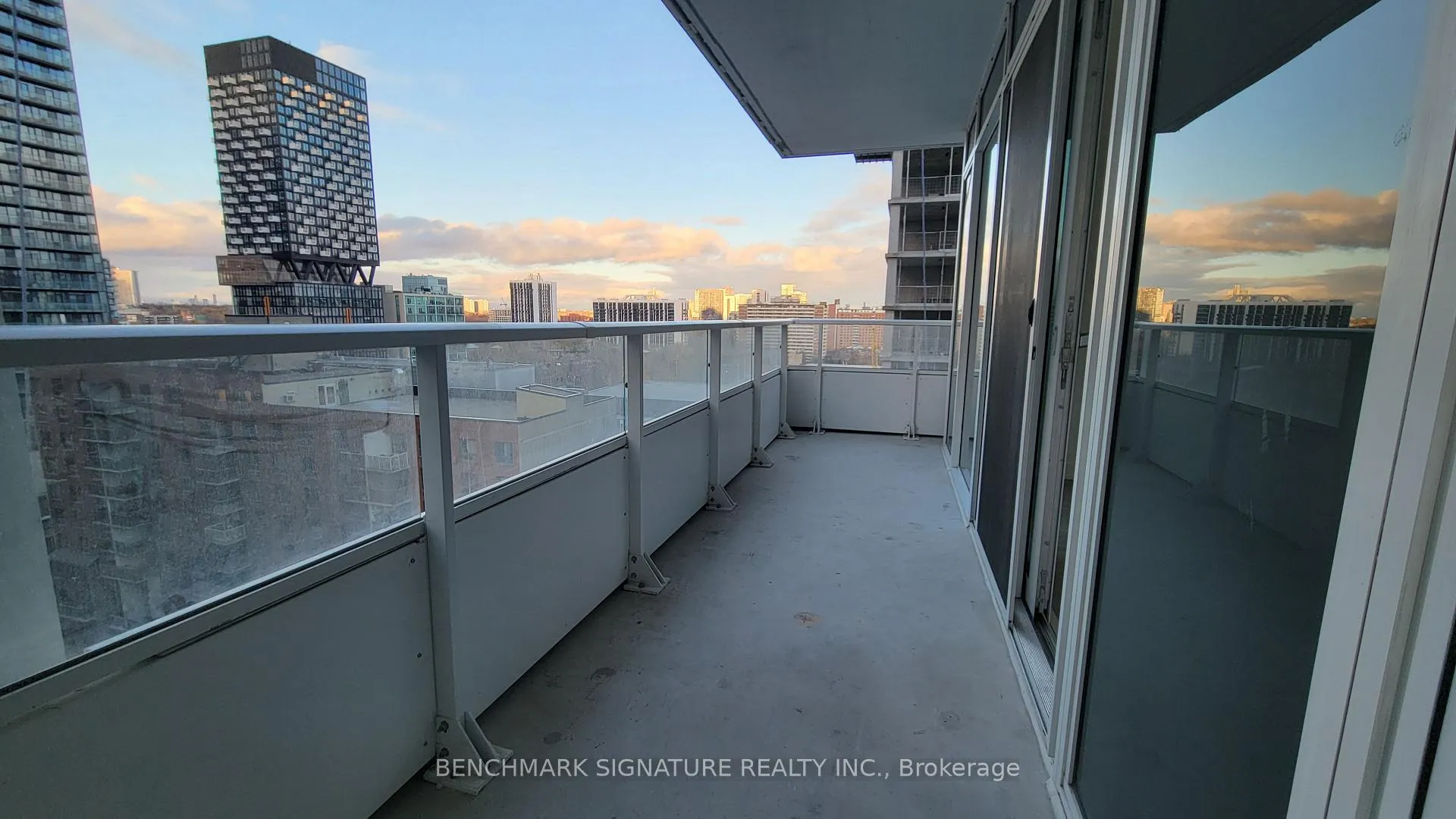 Photo 13 of Unit 1002, 88 Queen Street E, Toronto, Church-Yonge Corridor — HOMEH