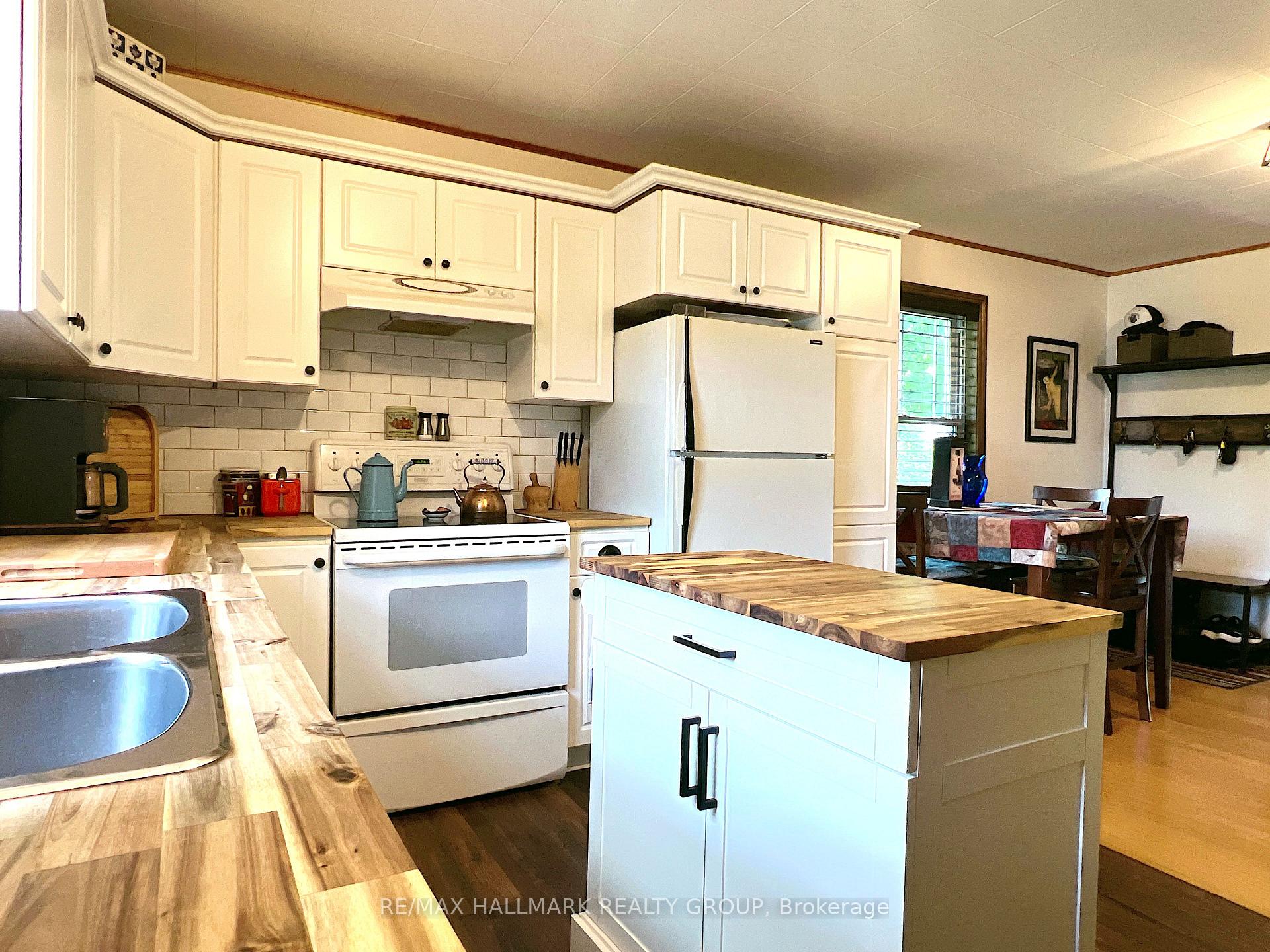 Photo 5 of 101 Clarence Street, Lanark Highlands, Lanark Highlands (Lanark Village) — HOMEH
