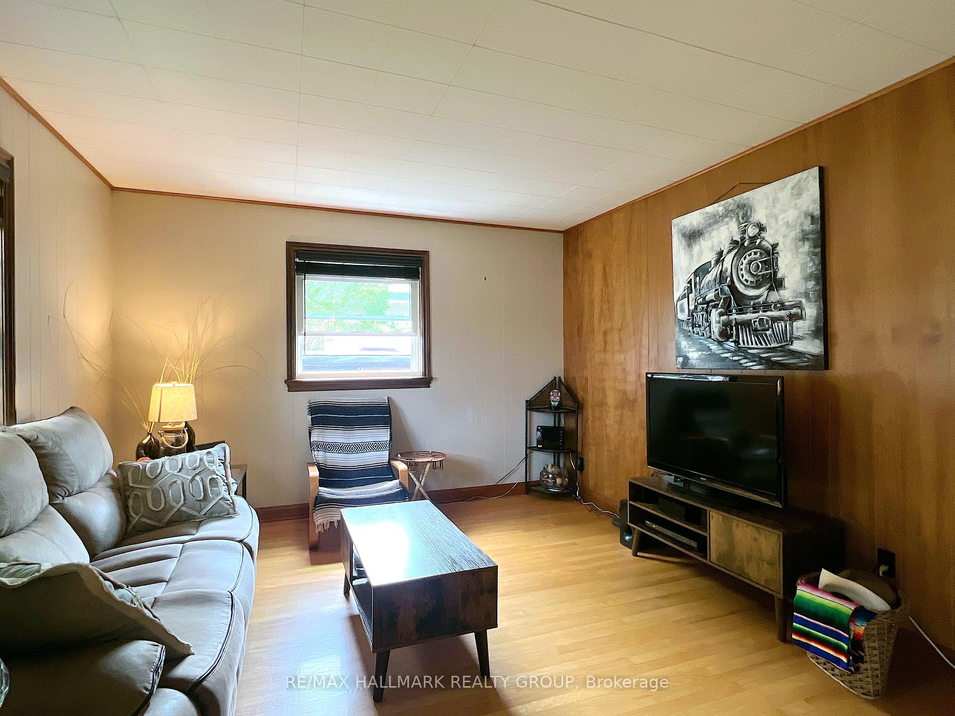 Photo 9 of 101 Clarence Street, Lanark Highlands, Lanark Highlands (Lanark Village) — HOMEH