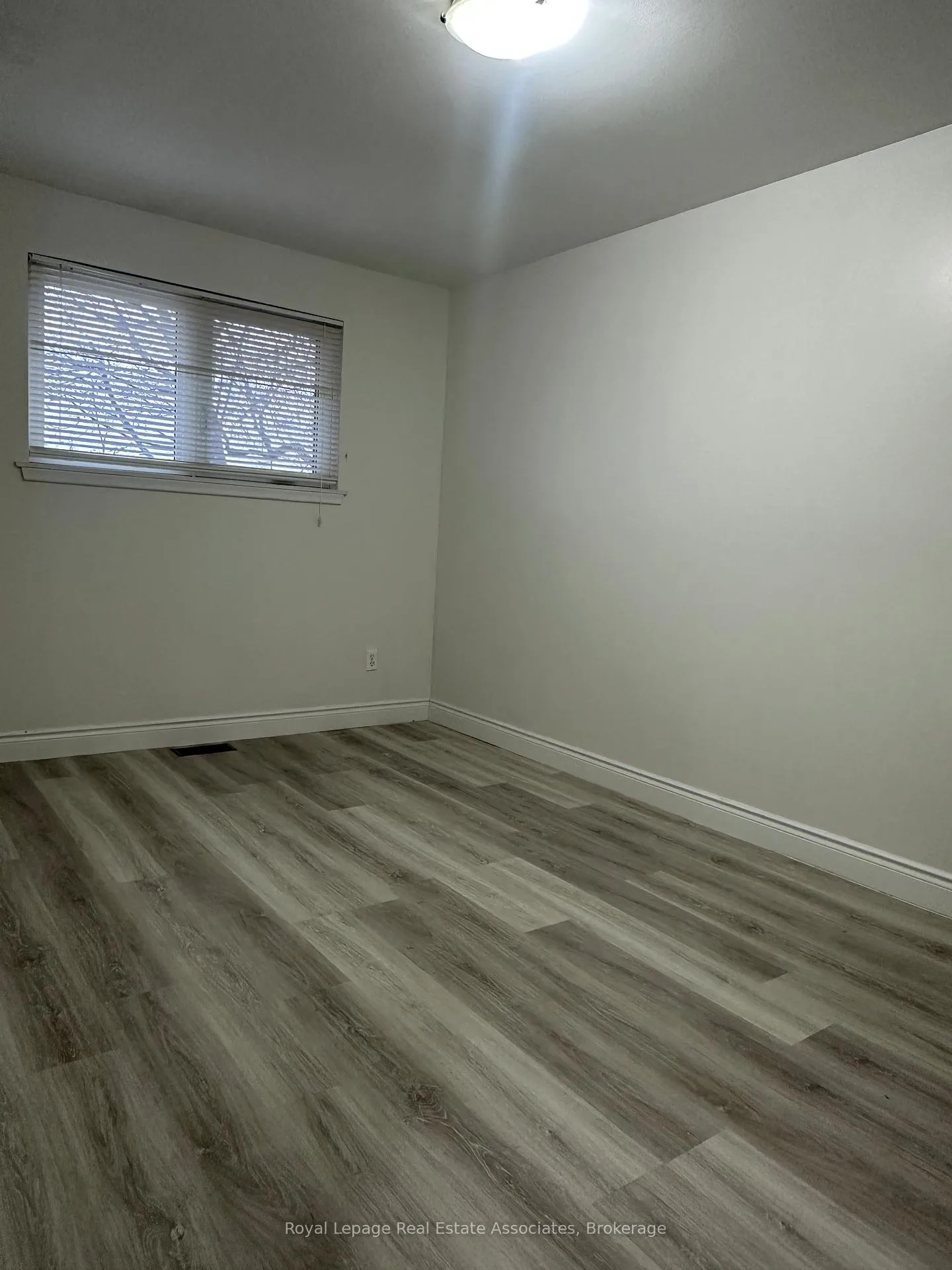 Photo 18 of Unit Main Floor, 25 Ashwood Crescent, Brampton, Avondale — HOMEH