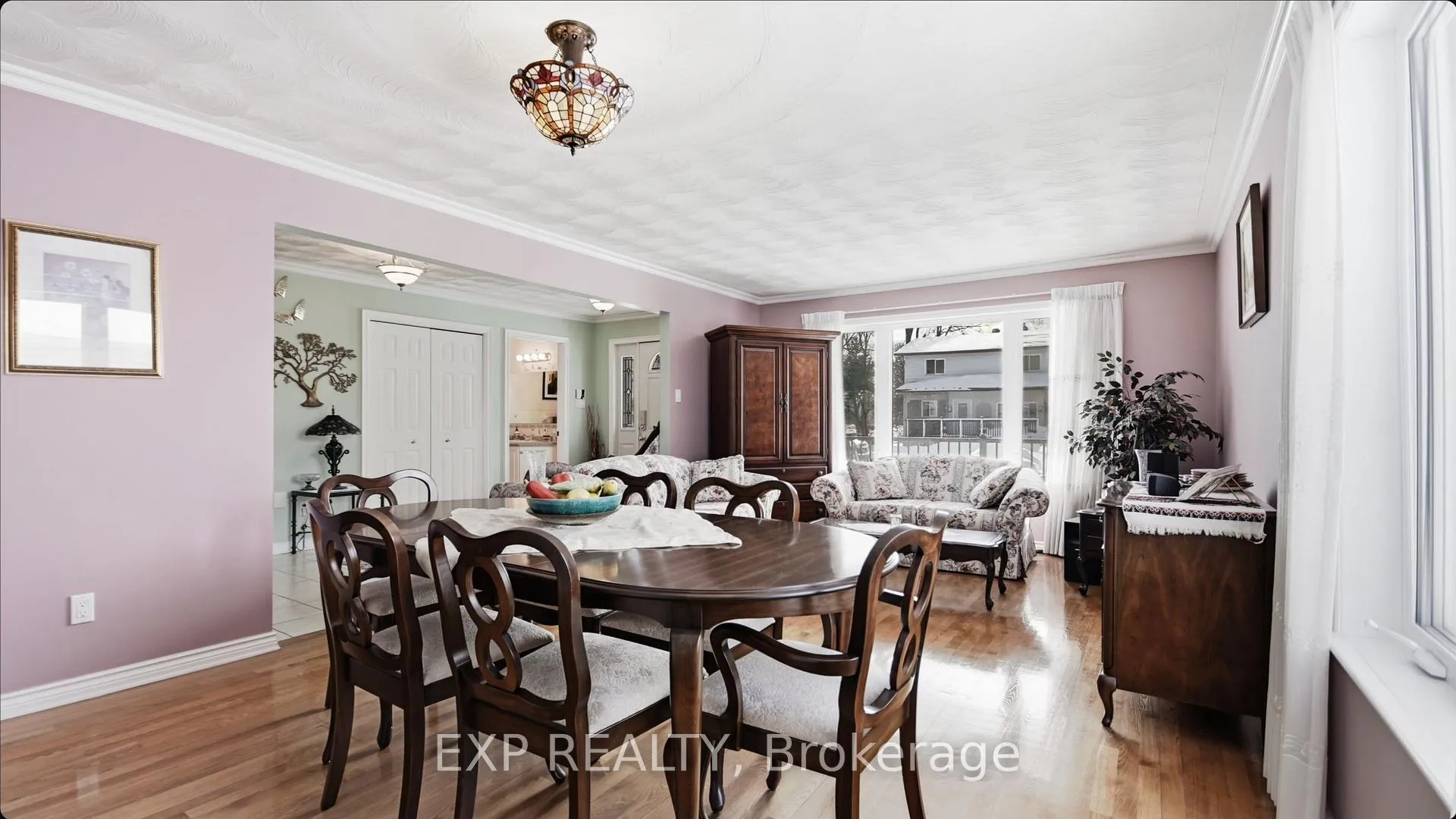 Photo 8 of 21 Chippewa Avenue, Ottawa, Meadowlands/St. Claire Gardens — HOMEH