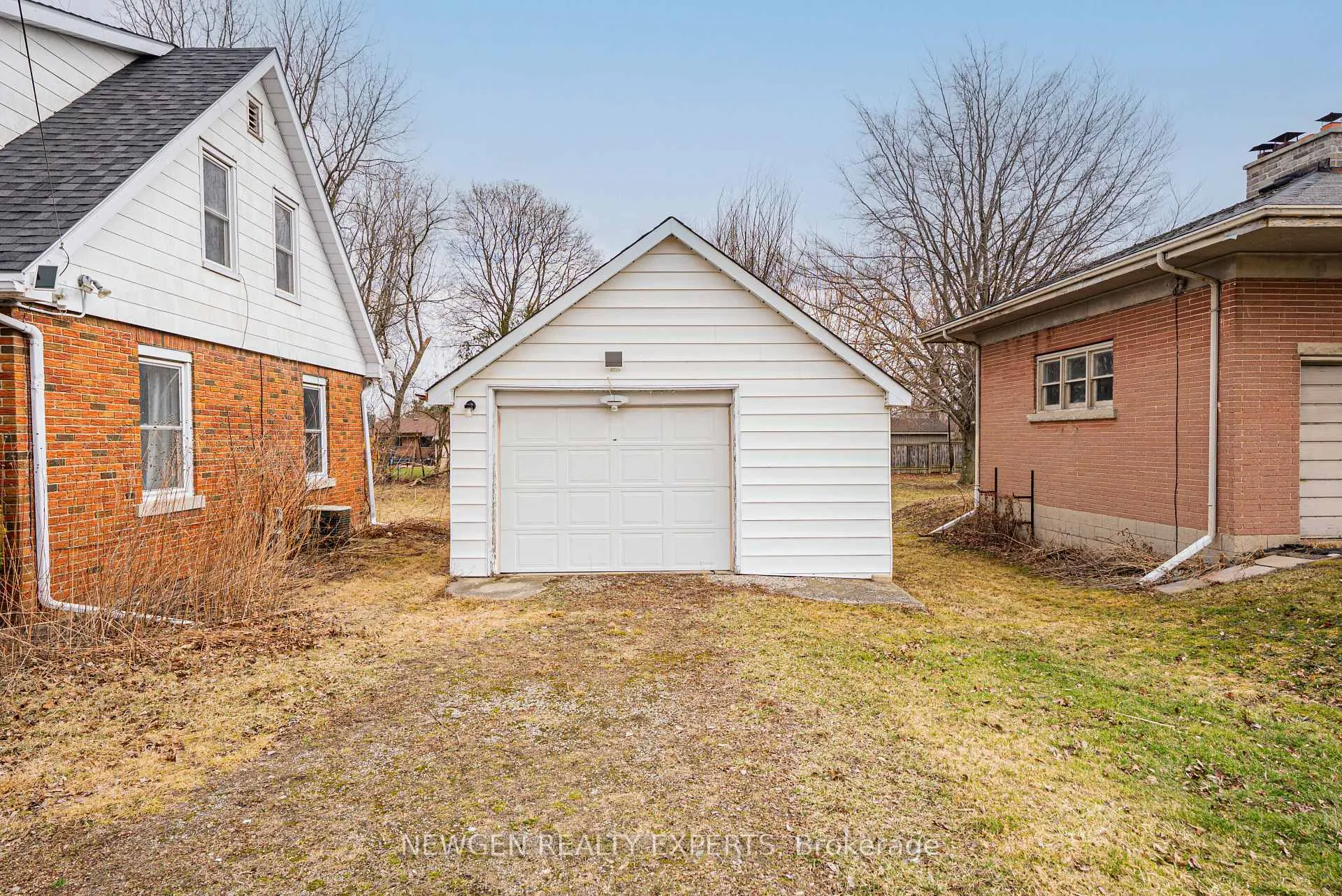 Photo 3 of 280 King George Road, Brantford — HOMEH