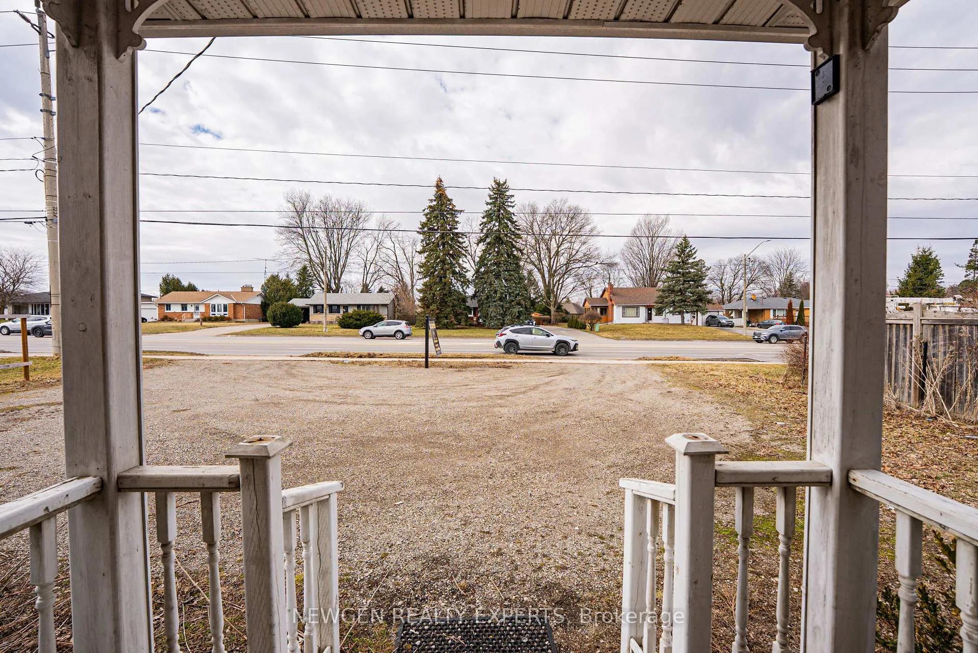 Photo 4 of 280 King George Road, Brantford — HOMEH