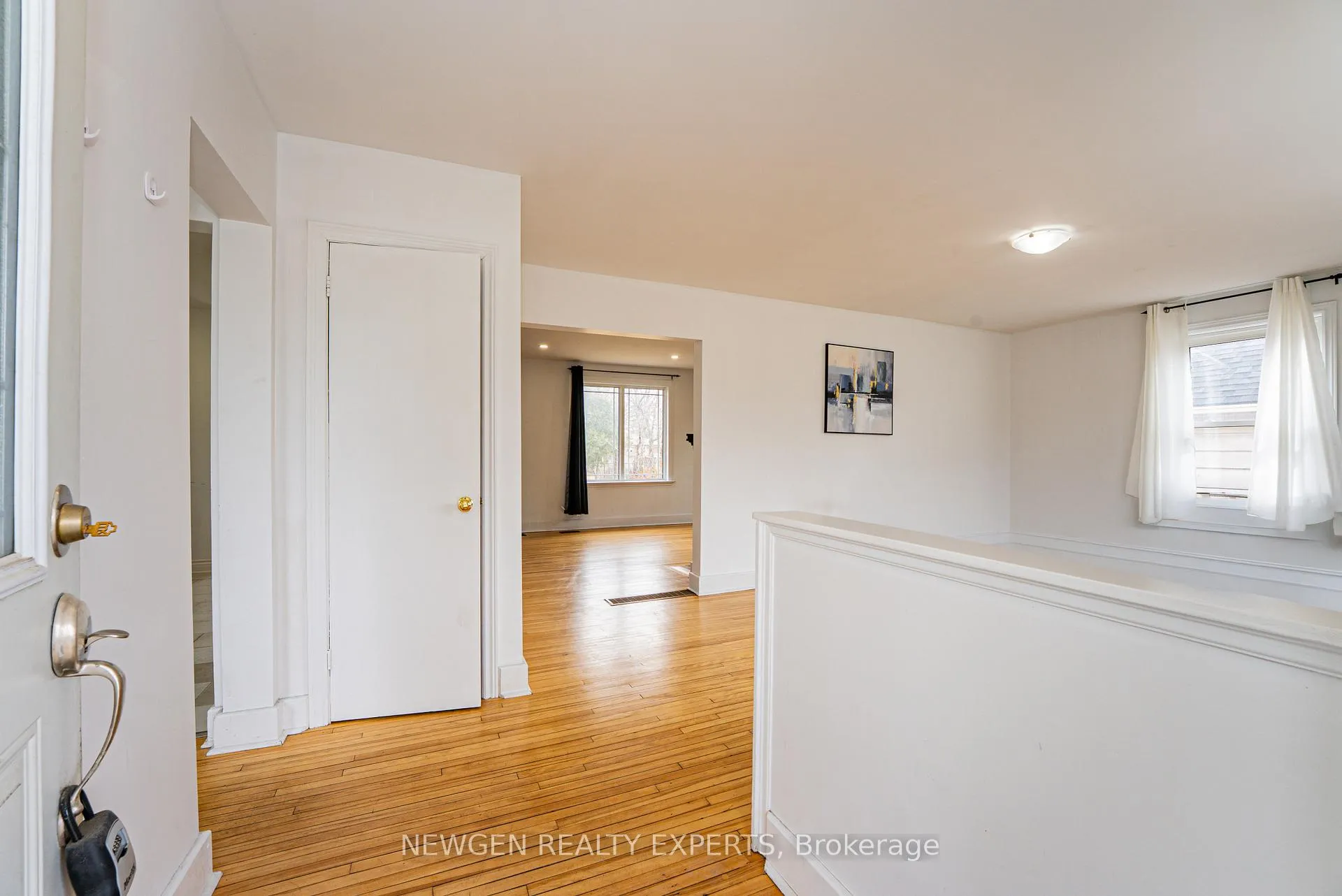 Photo 6 of 280 King George Road, Brantford — HOMEH