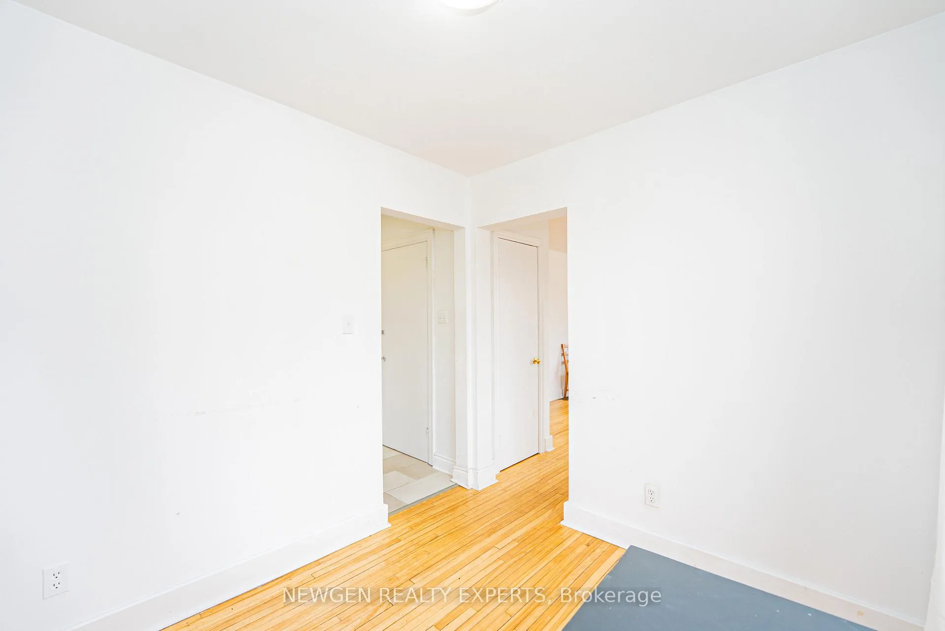Photo 16 of 280 King George Road, Brantford — HOMEH