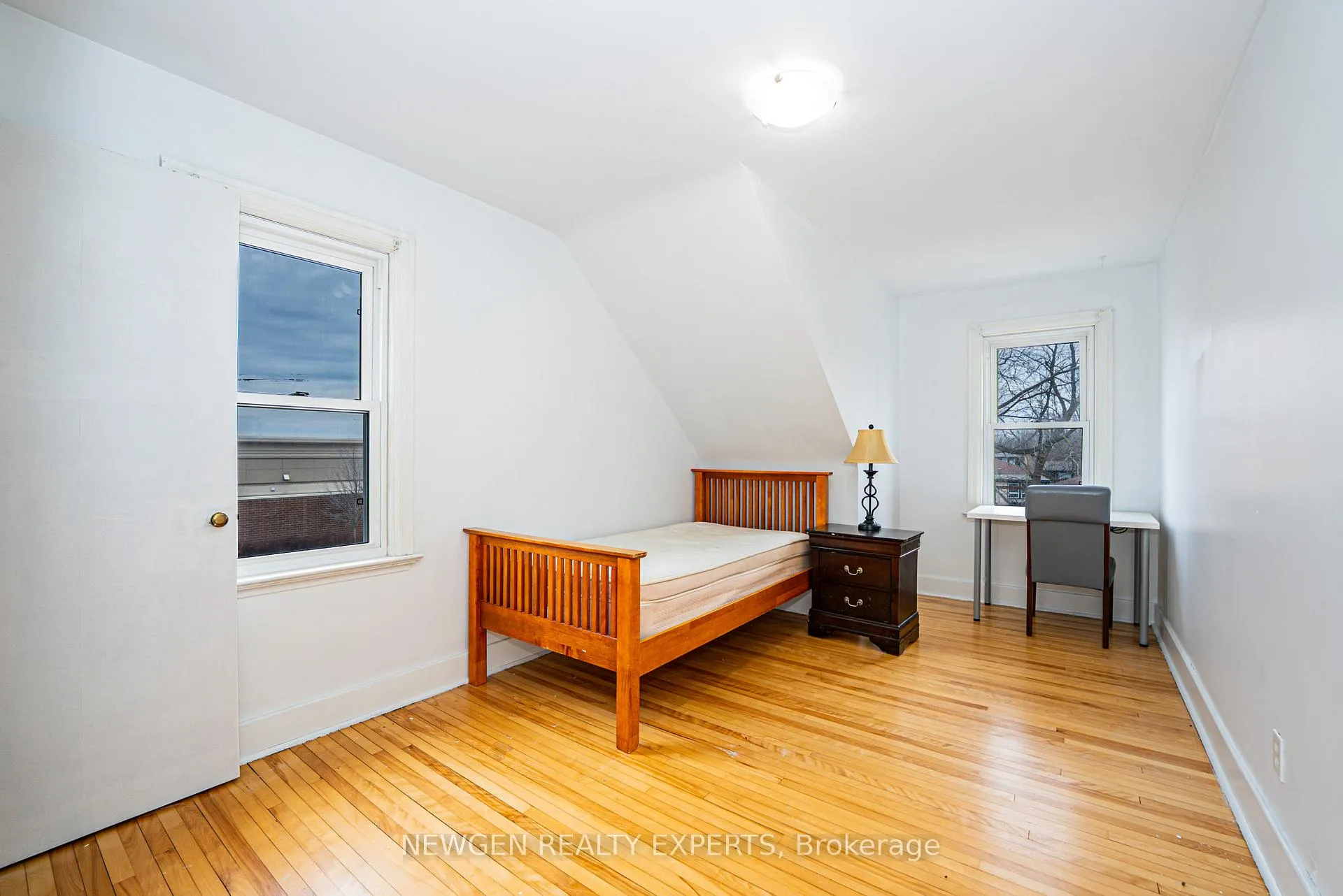 Photo 34 of 280 King George Road, Brantford — HOMEH