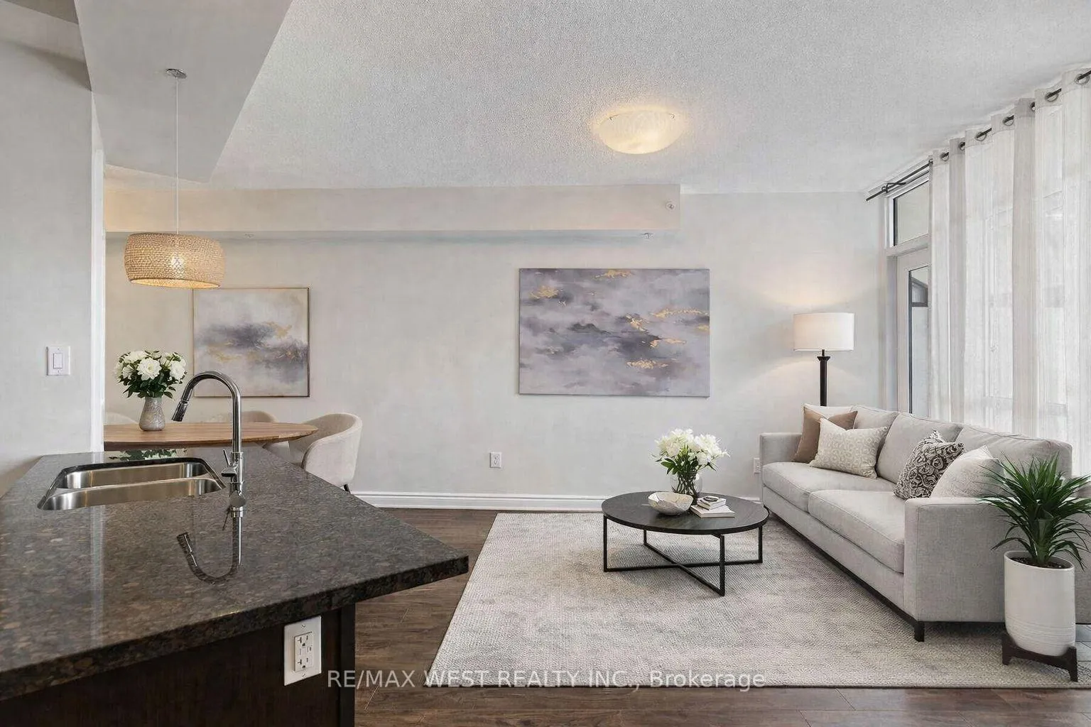 Photo 5 of Unit 232, 2396 Major MacKenzie Drive W, Vaughan, Maple — HOMEH
