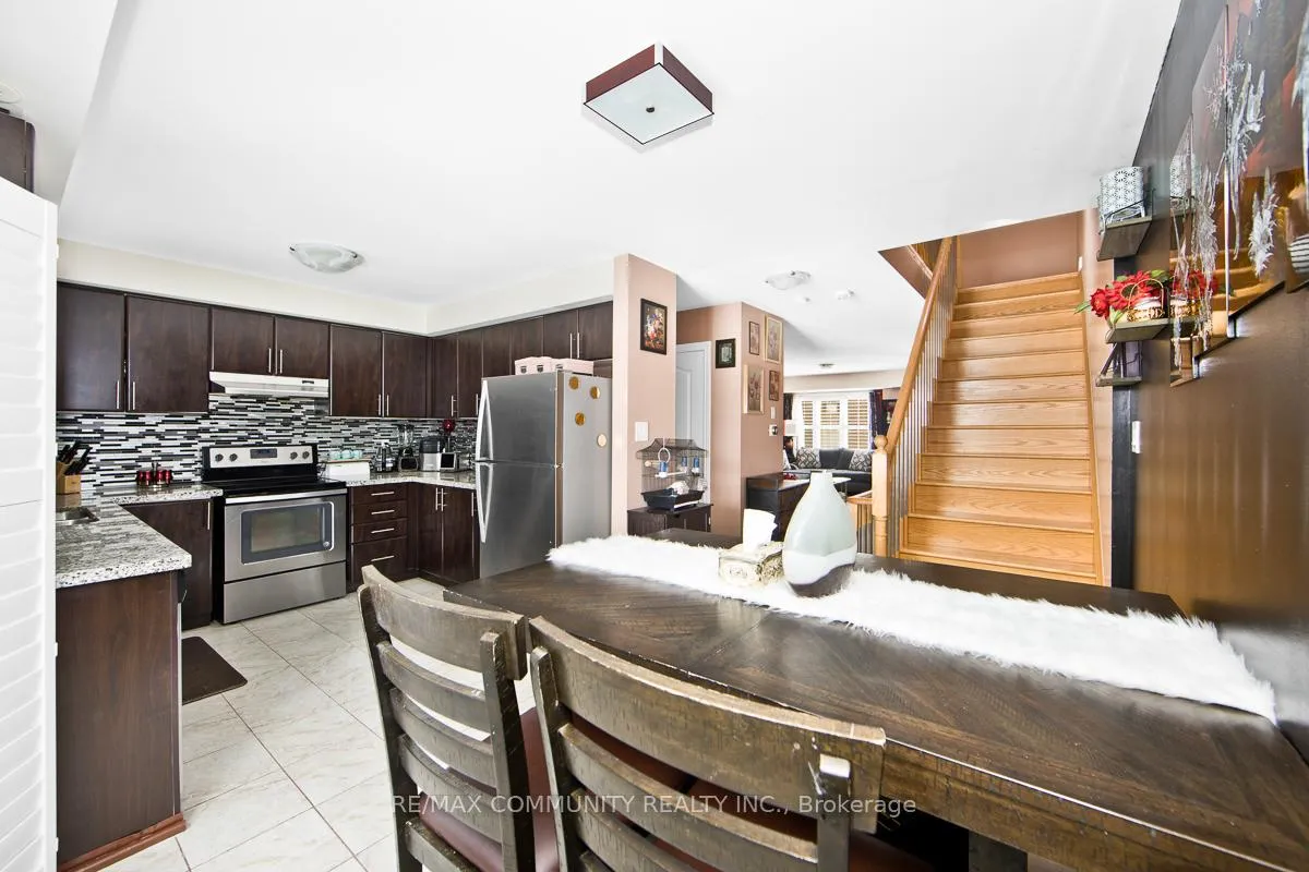 Photo 11 of 2462 Bromus Path, Oshawa, Windfields — HOMEH