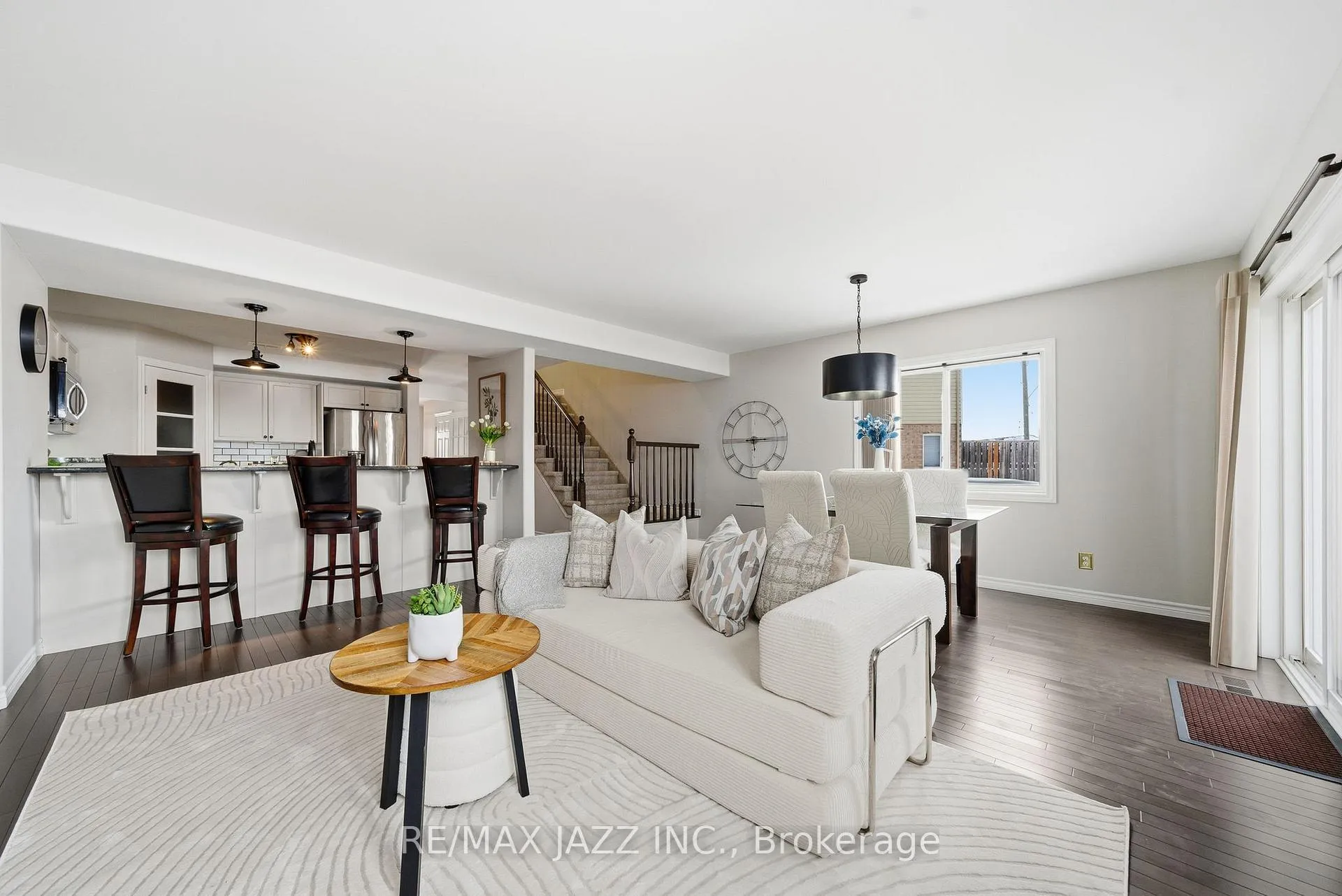Photo 11 of 43 Mountain Ash Drive, Belleville, Thurlow Ward — HOMEH
