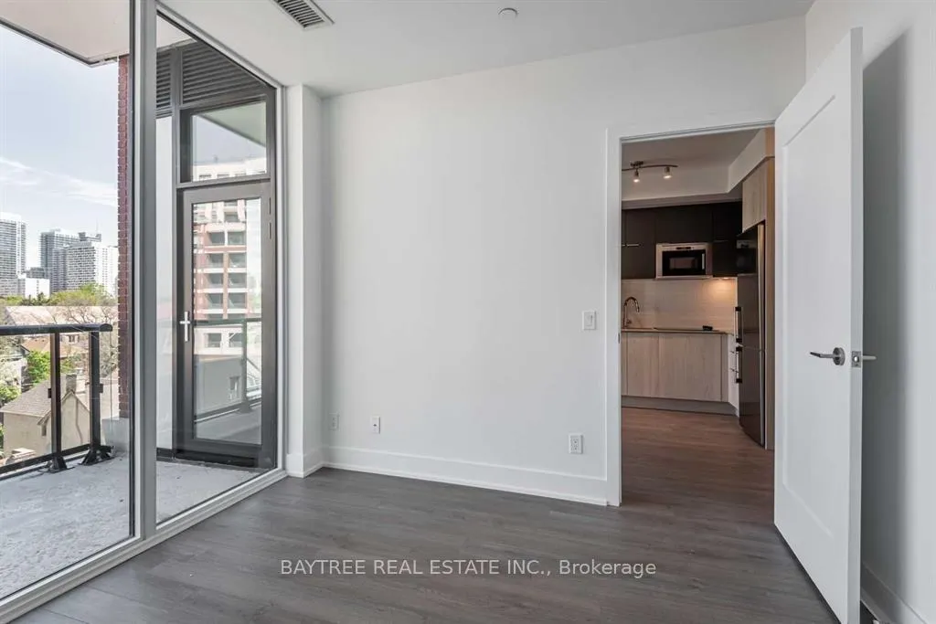 Photo 13 of Unit 422, 1 Belsize Drive, Toronto, Mount Pleasant West — HOMEH