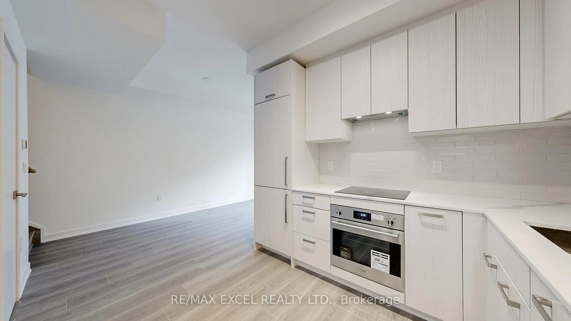 Photo 6 of Unit 115, 69 Curlew Drive, North York, Parkwoods-Donalda — HOMEH