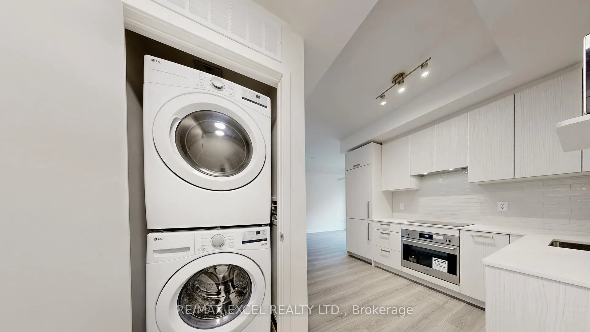 Photo 10 of Unit 115, 69 Curlew Drive, North York, Parkwoods-Donalda — HOMEH