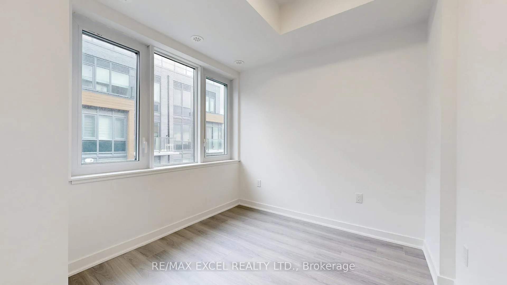 Photo 14 of Unit 115, 69 Curlew Drive, North York, Parkwoods-Donalda — HOMEH