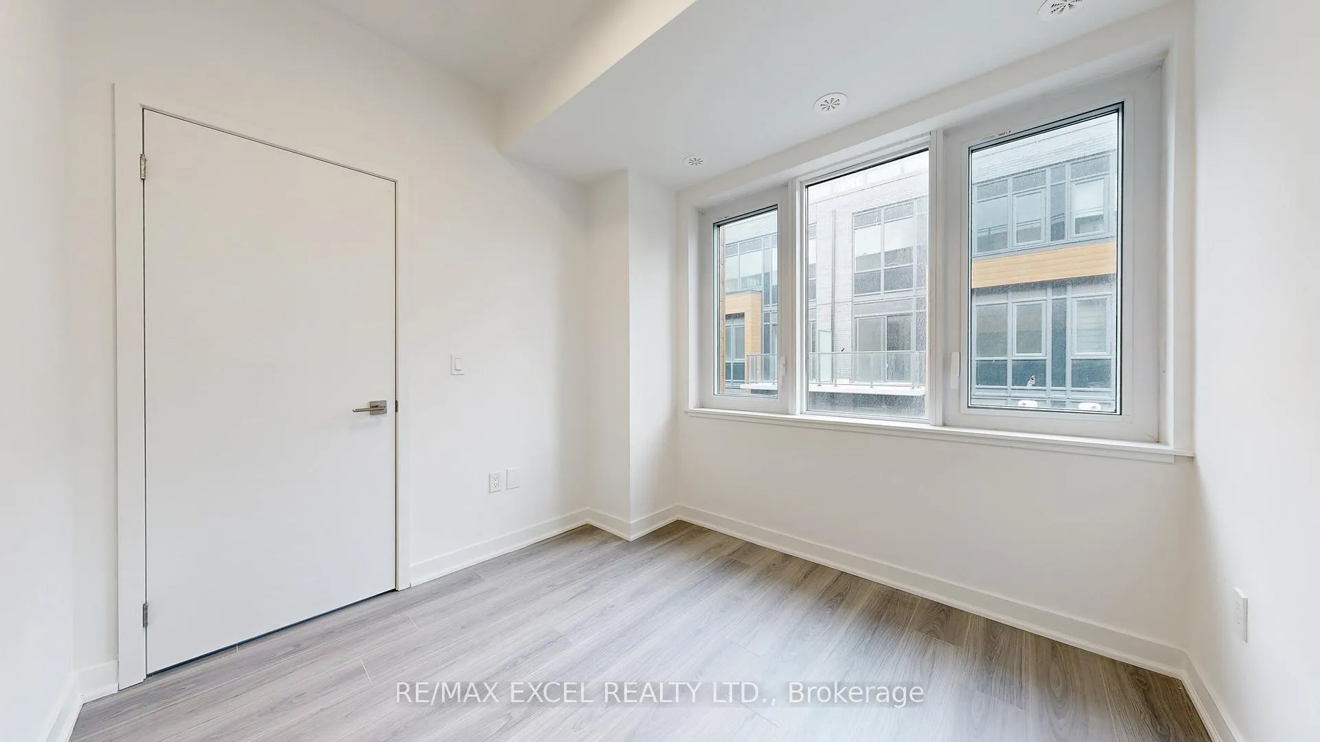Photo 15 of Unit 115, 69 Curlew Drive, North York, Parkwoods-Donalda — HOMEH