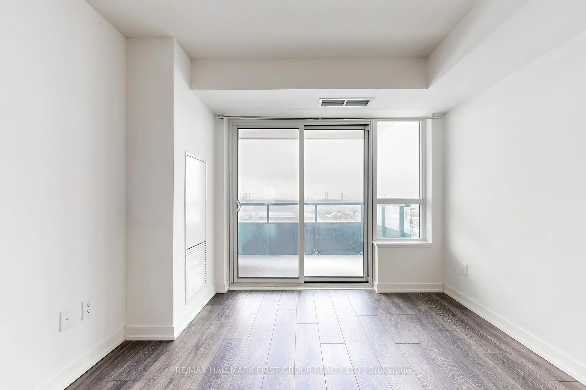 Photo 7 of Unit 1301, 1455 Celebration Drive, Pickering, Bay Ridges — HOMEH