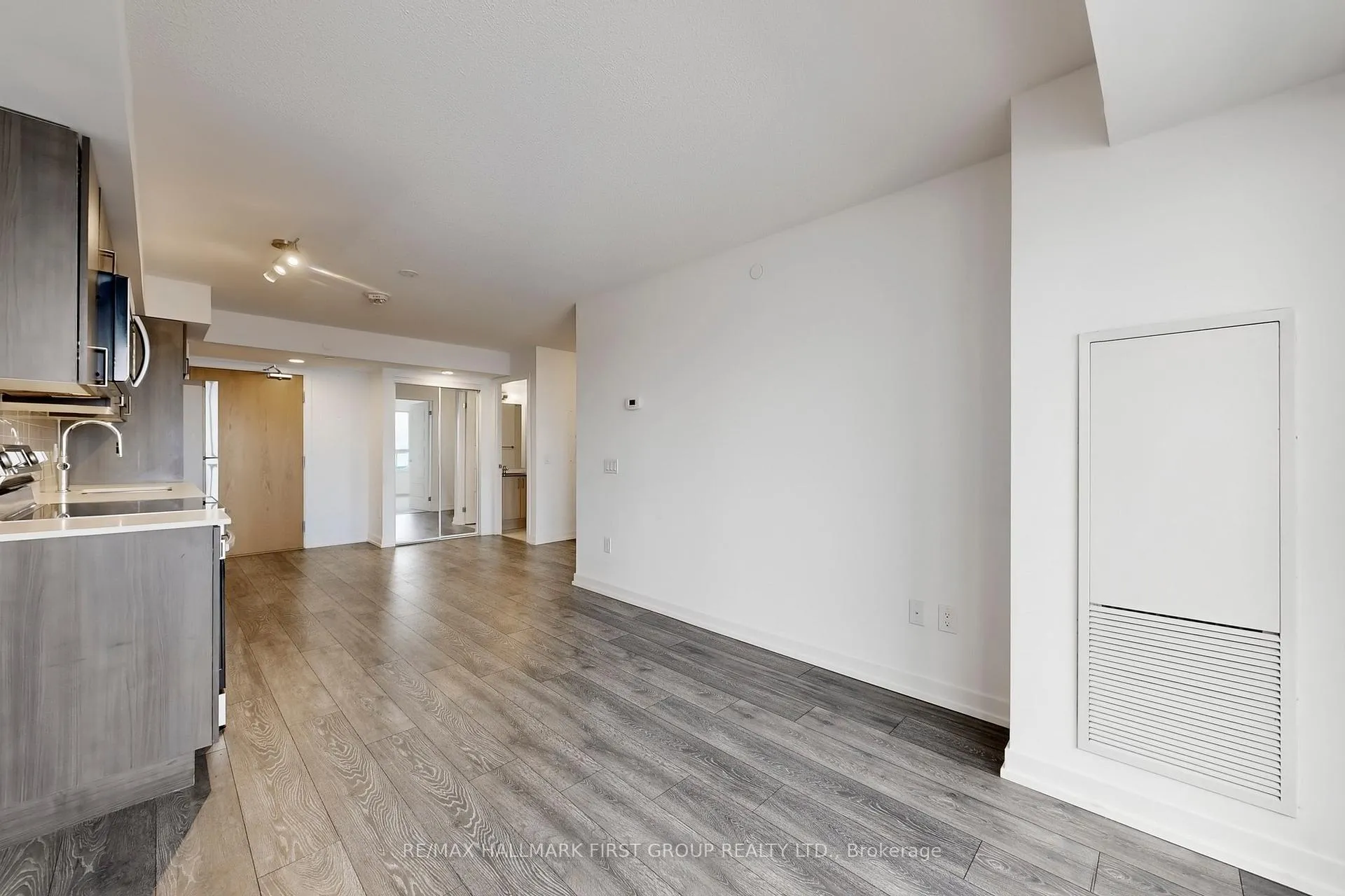 Photo 8 of Unit 1301, 1455 Celebration Drive, Pickering, Bay Ridges — HOMEH
