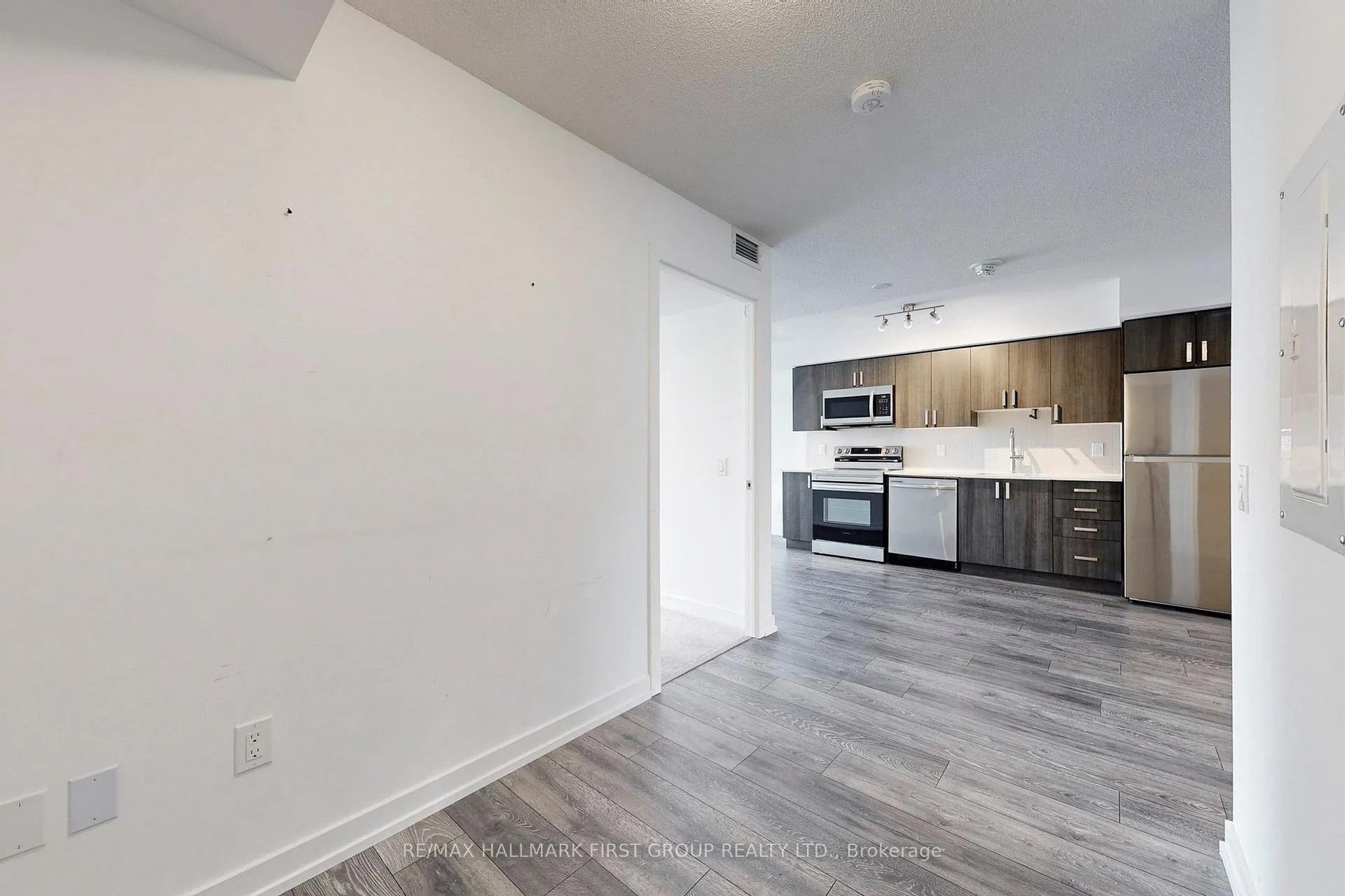 Photo 13 of Unit 1301, 1455 Celebration Drive, Pickering, Bay Ridges — HOMEH