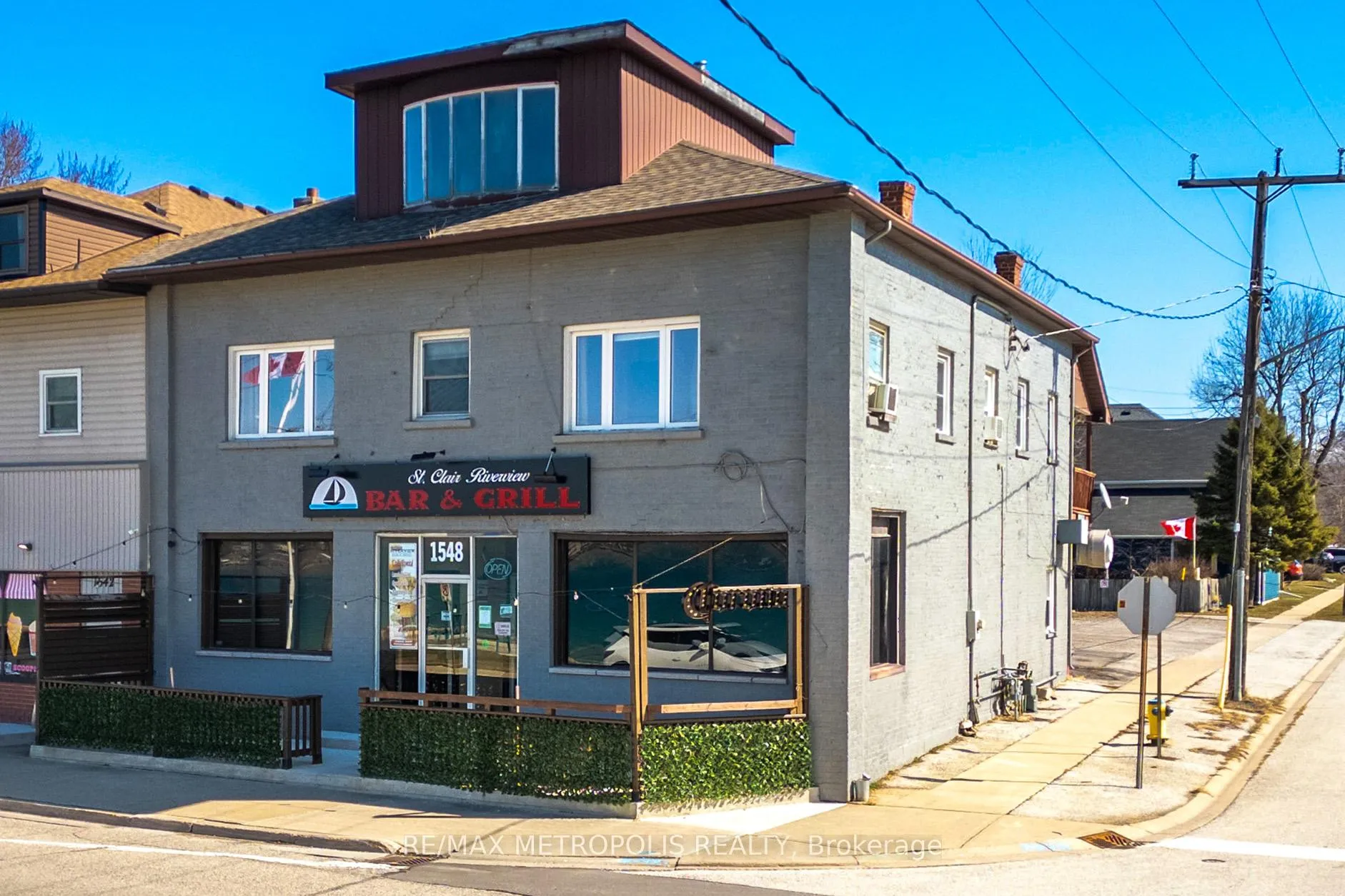 Photo of Unit #1 Upper, 1548 St. Clair Parkway