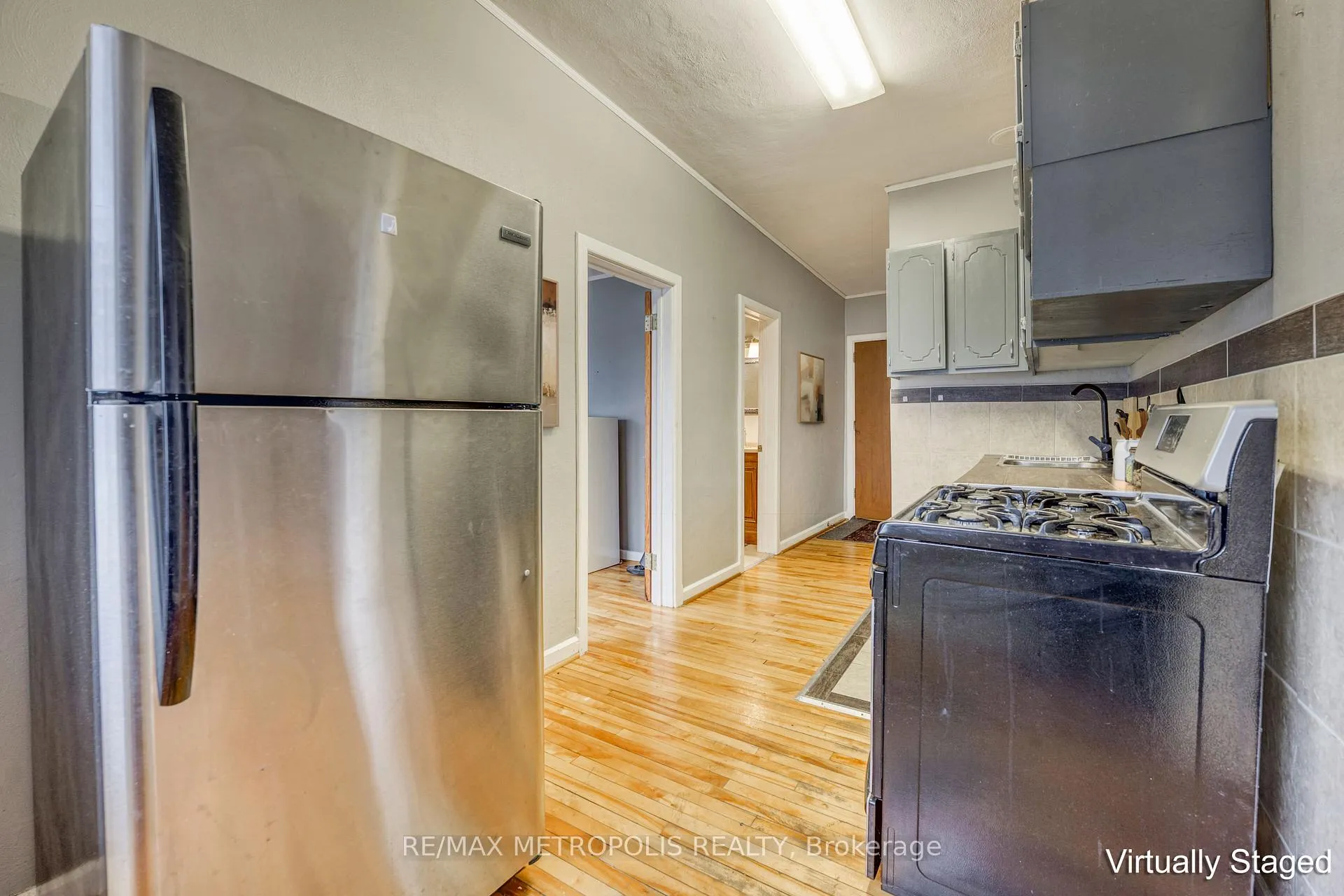 Photo 7 of Unit #1 Upper, 1548 St. Clair Parkway, St. Clair — HOMEH