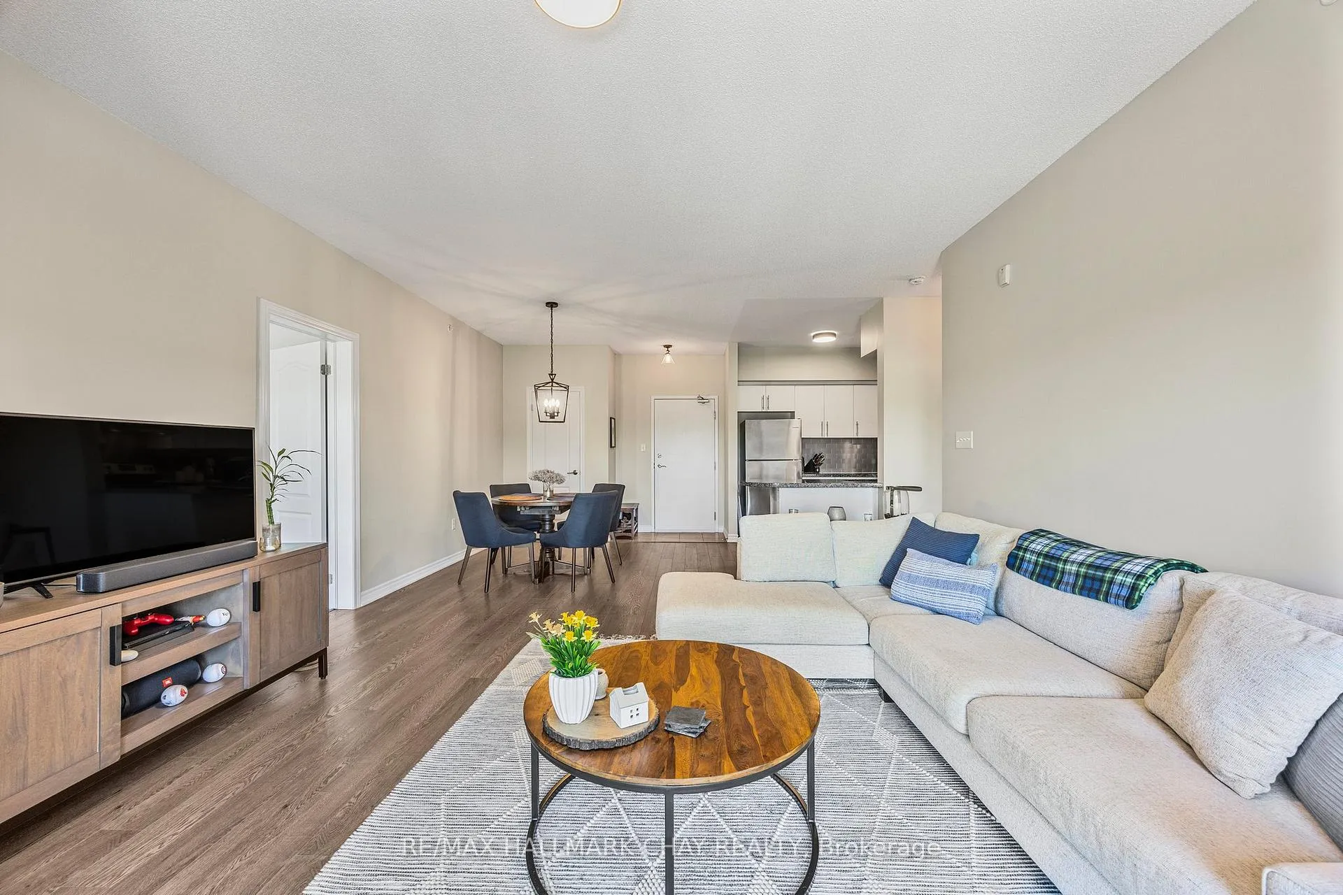 Photo 10 of Unit 407, 40 Ferndale Drive S, Barrie, Ardagh — HOMEH