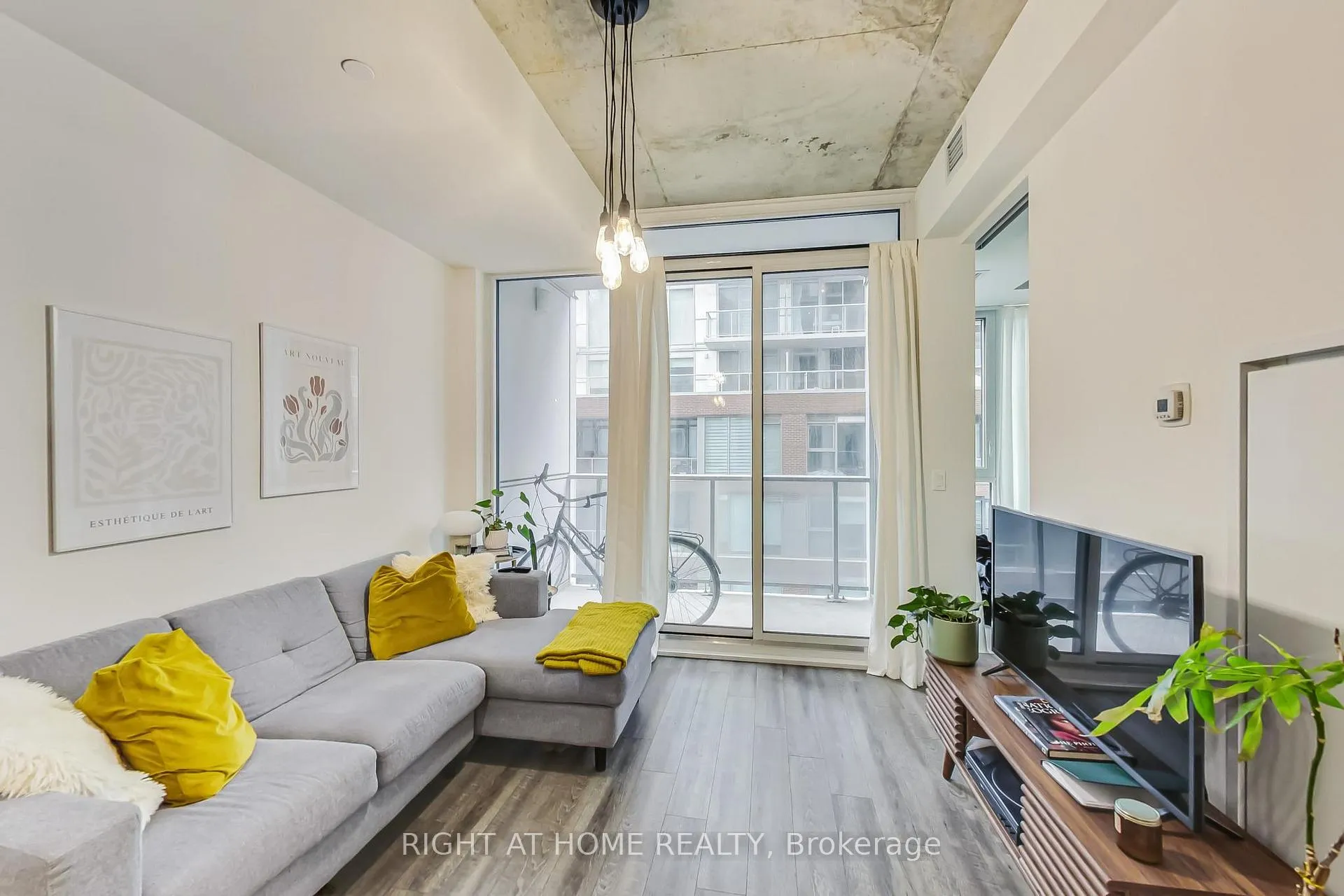 Photo 5 of Unit 621, 15 Baseball Place, Toronto, South Riverdale — HOMEH