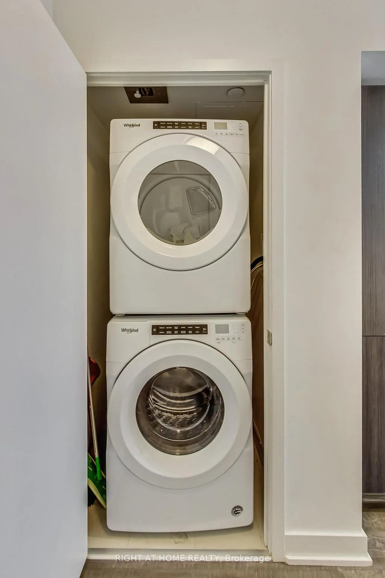 Photo 9 of Unit 621, 15 Baseball Place, Toronto, South Riverdale — HOMEH