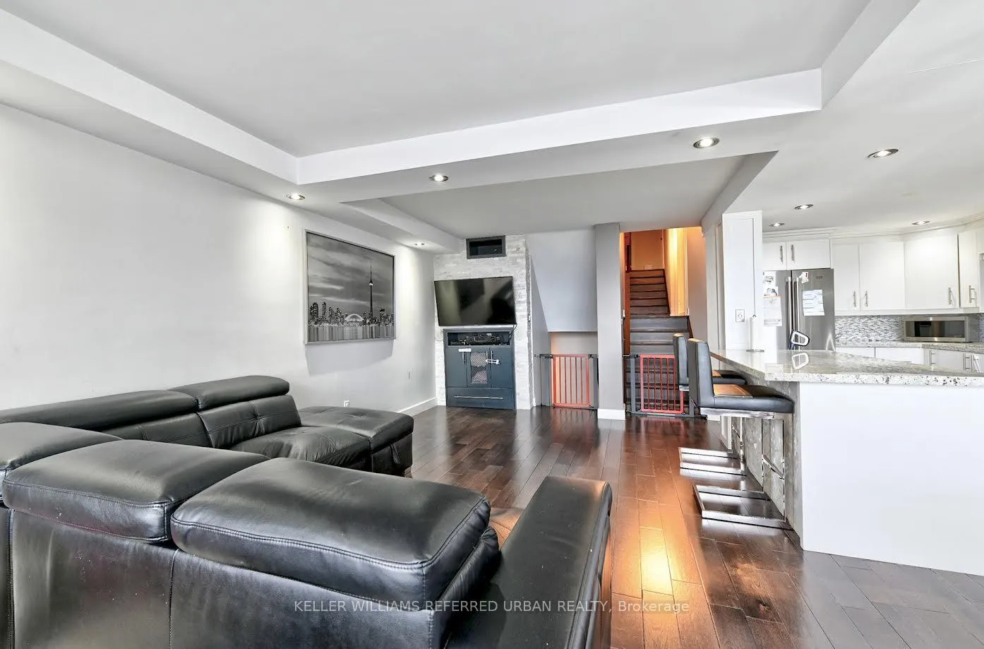 Photo 8 of Unit 1411, 11 Wincott Drive, Etobicoke, Kingsview Village-The Westway — HOMEH