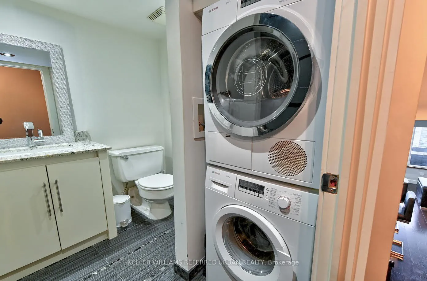 Photo 16 of Unit 1411, 11 Wincott Drive, Etobicoke, Kingsview Village-The Westway — HOMEH