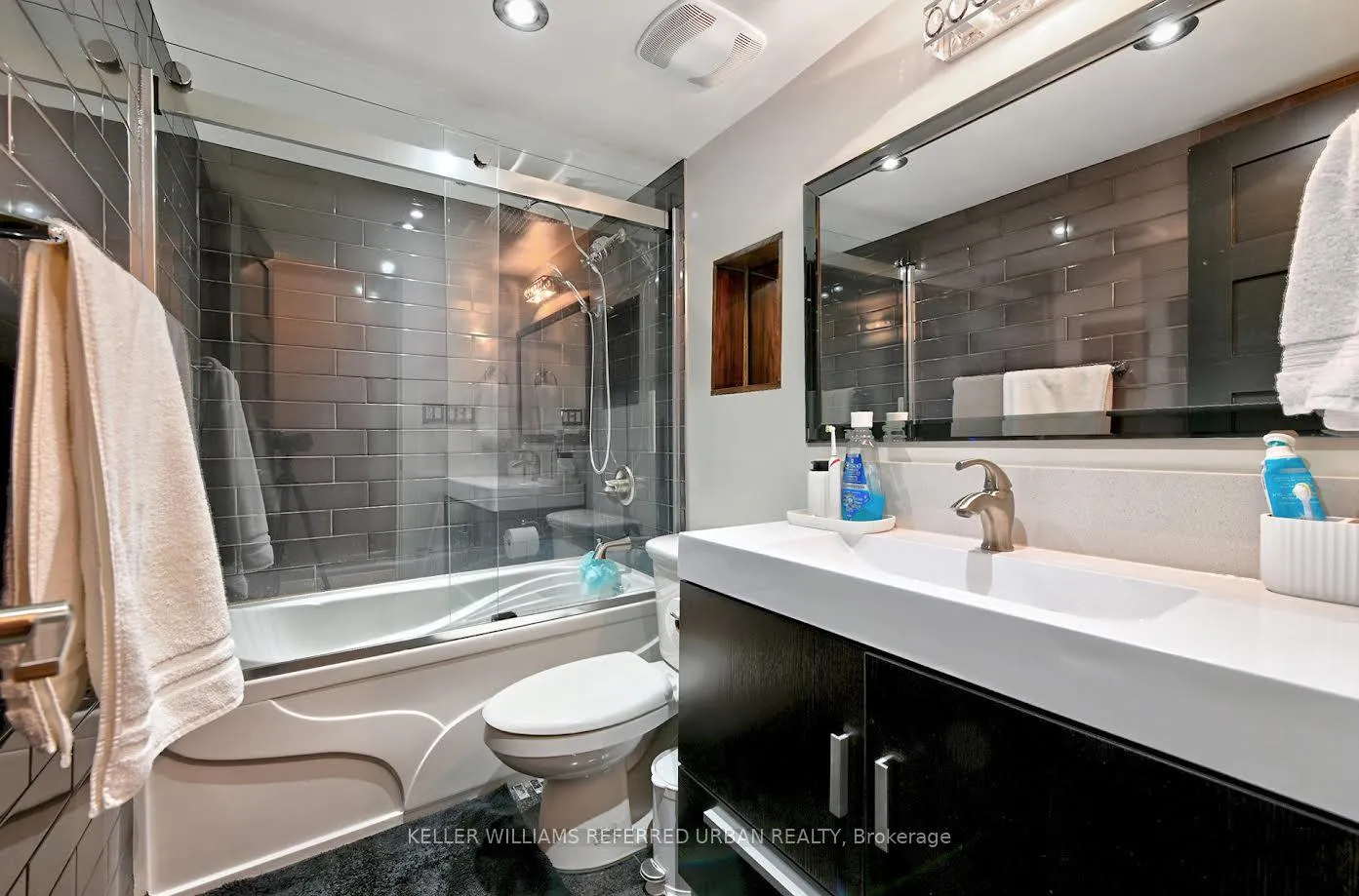 Photo 18 of Unit 1411, 11 Wincott Drive, Etobicoke, Kingsview Village-The Westway — HOMEH
