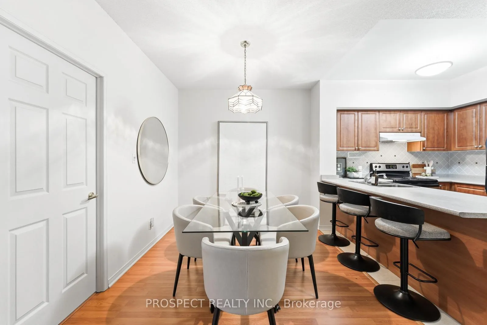Photo 9 of Unit 208, 9451 Jane Street, Vaughan, Maple — HOMEH