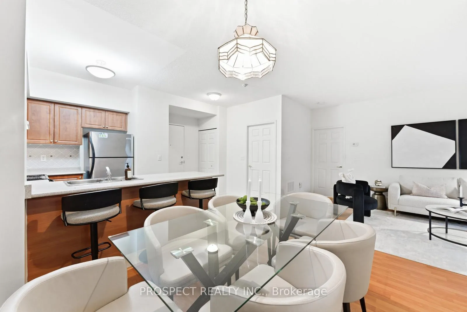 Photo 11 of Unit 208, 9451 Jane Street, Vaughan, Maple — HOMEH