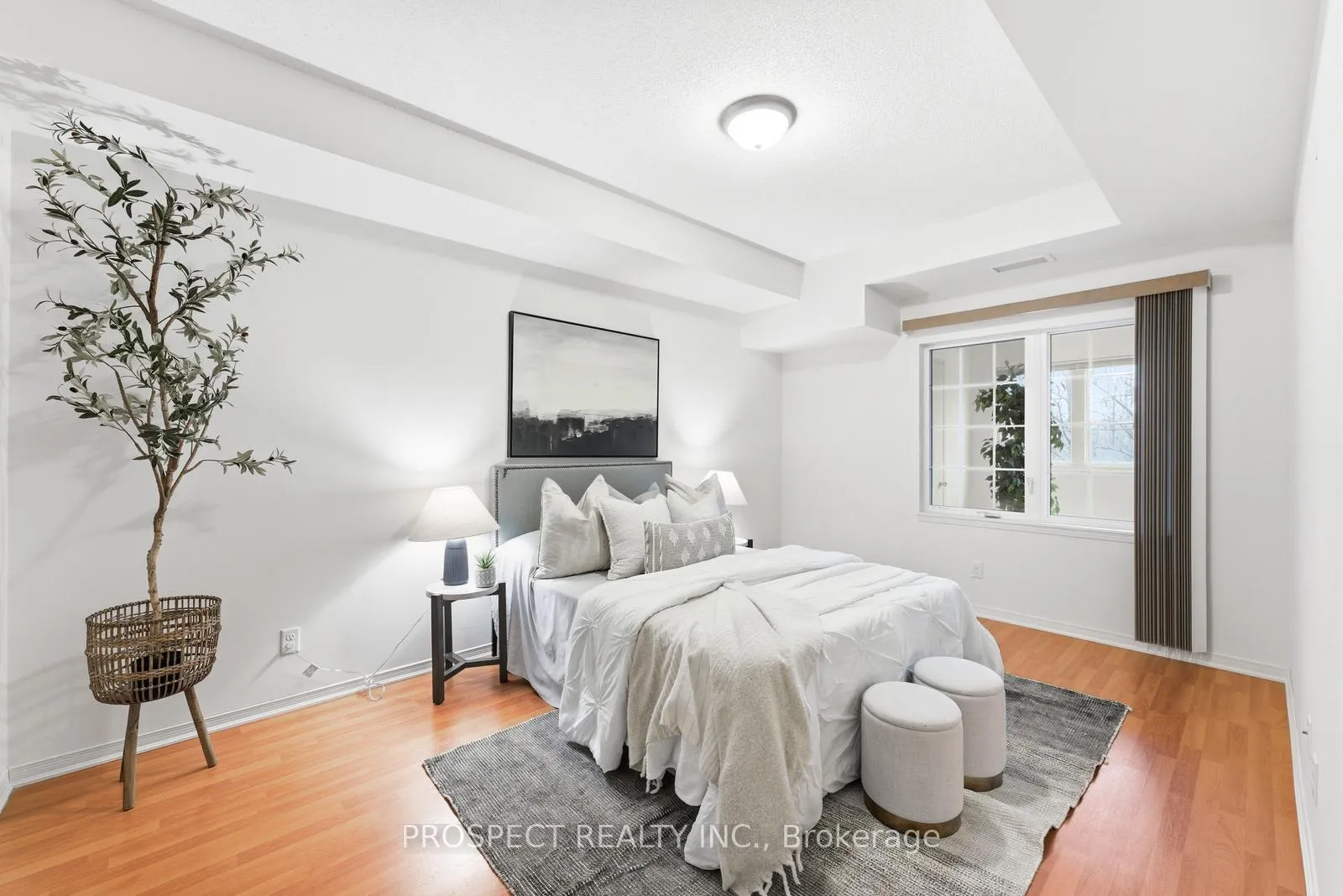 Photo 16 of Unit 208, 9451 Jane Street, Vaughan, Maple — HOMEH