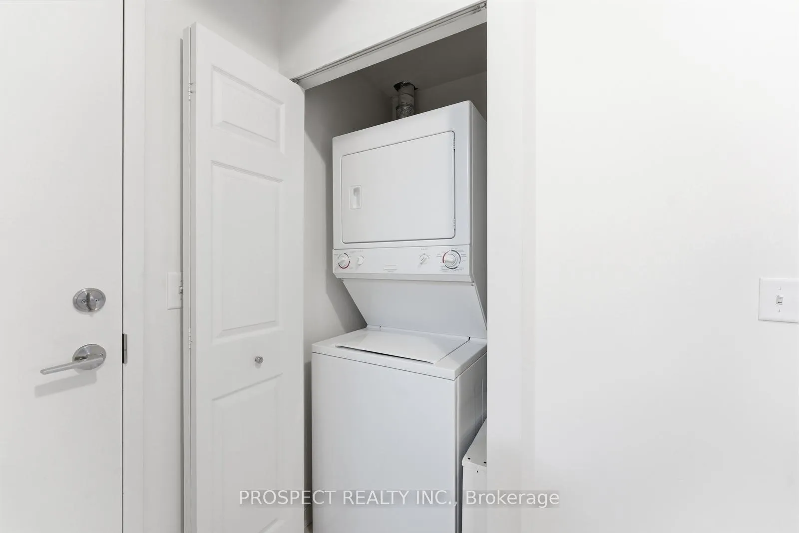 Photo 23 of Unit 208, 9451 Jane Street, Vaughan, Maple — HOMEH
