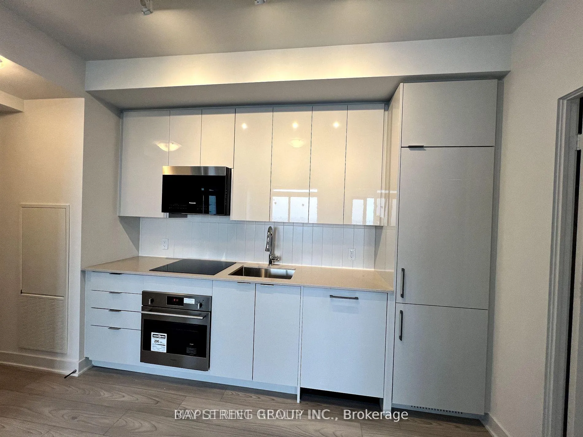 Photo 1 of Unit 4601, 2920 Highway 7 Road, Vaughan, Concord — HOMEH