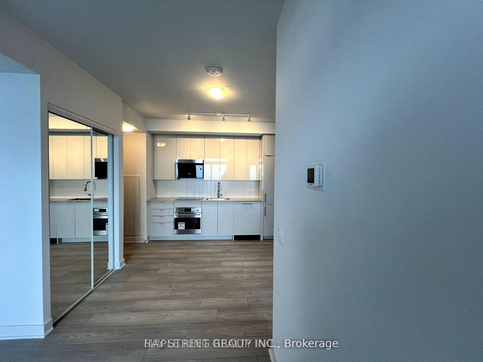 Photo 6 of Unit 4601, 2920 Highway 7 Road, Vaughan, Concord — HOMEH