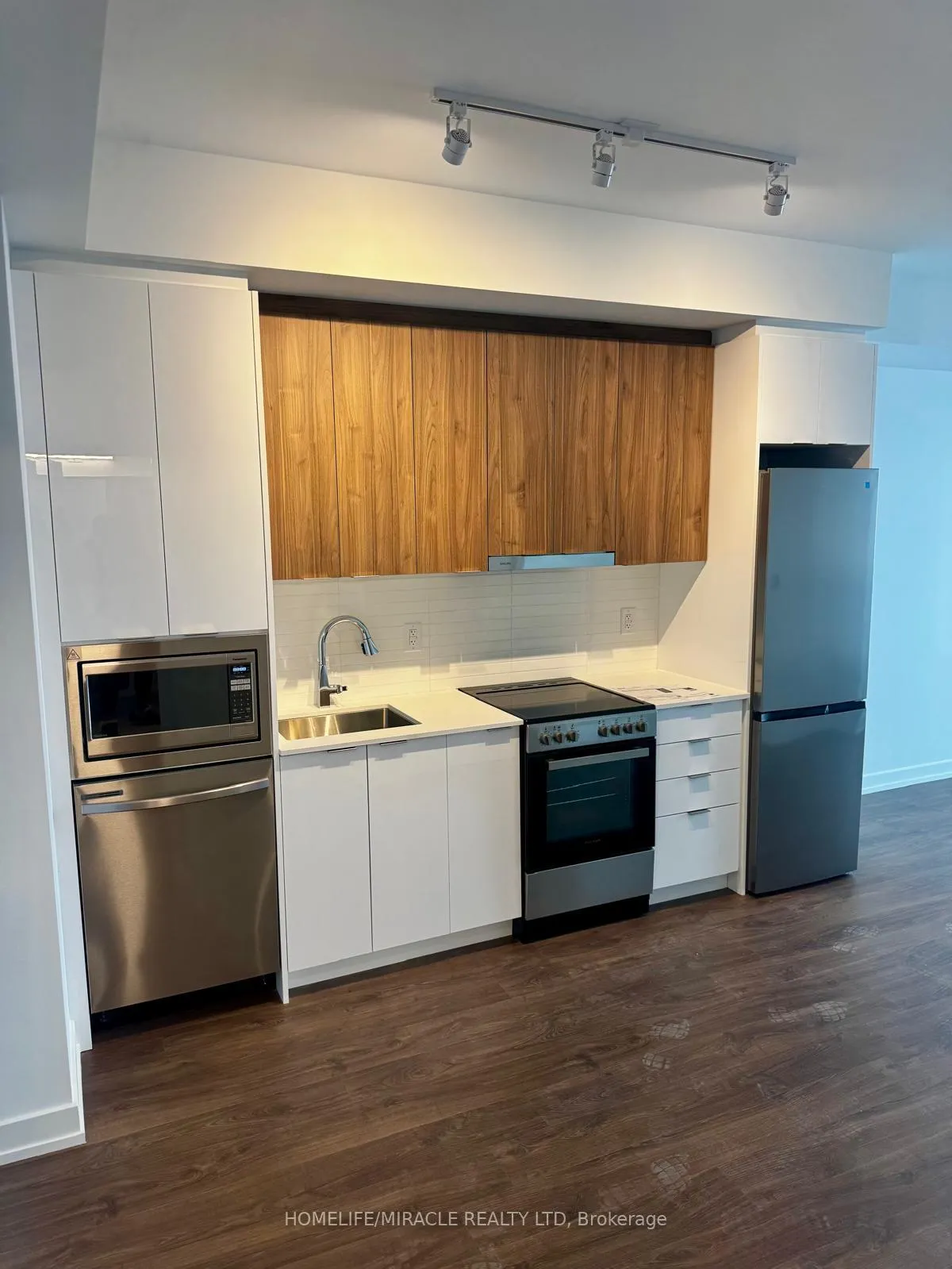 Photo 2 of Unit 1612, 9751 Markham Road, Markham, Greensborough — HOMEH