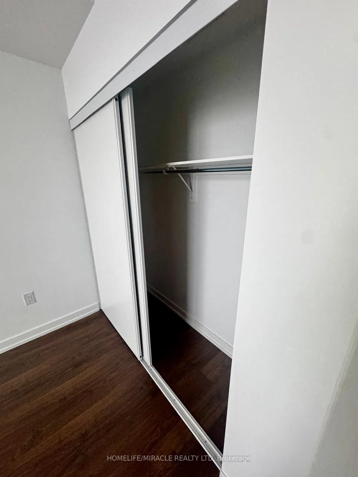 Photo 3 of Unit 1612, 9751 Markham Road, Markham, Greensborough — HOMEH