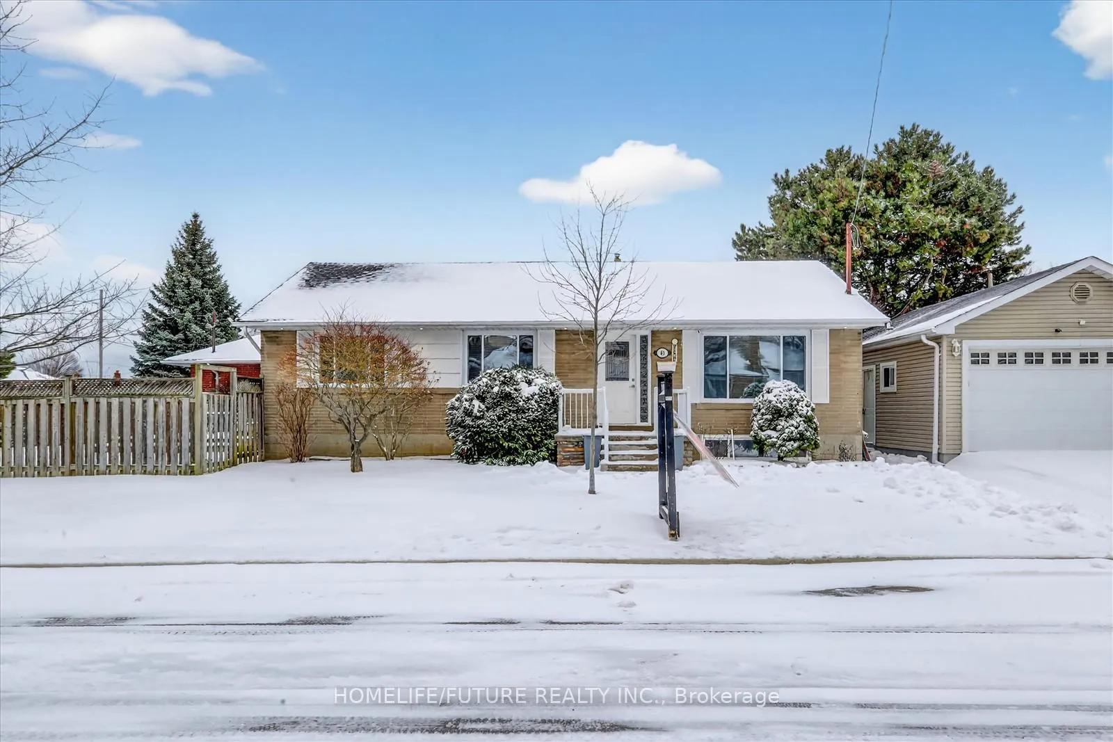 Photo 1 of 83 Pachino Boulevard, Scarborough, Wexford-Maryvale — HOMEH