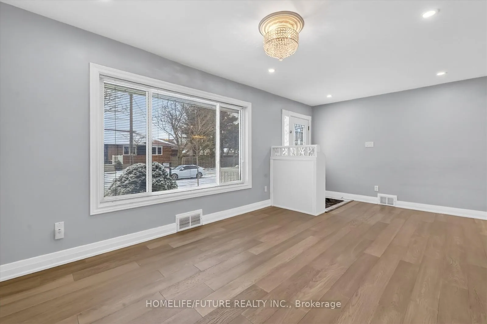 Photo 8 of 83 Pachino Boulevard, Scarborough, Wexford-Maryvale — HOMEH