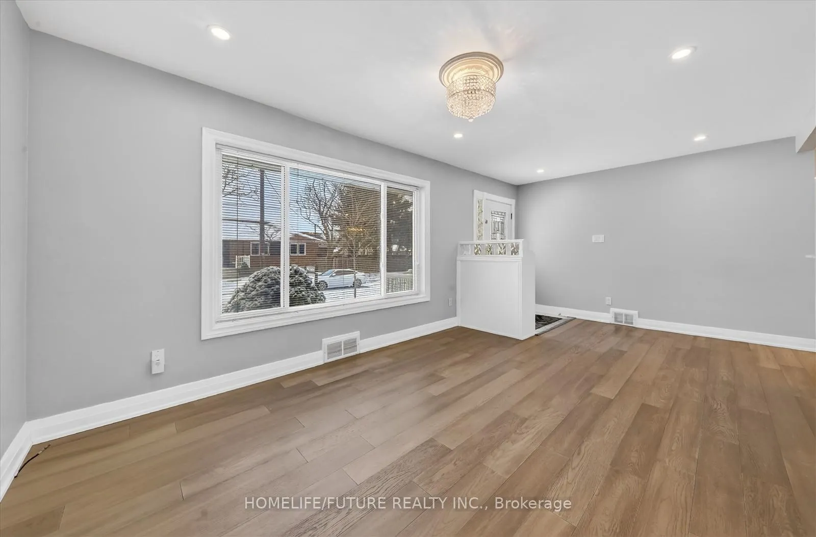 Photo 10 of 83 Pachino Boulevard, Scarborough, Wexford-Maryvale — HOMEH